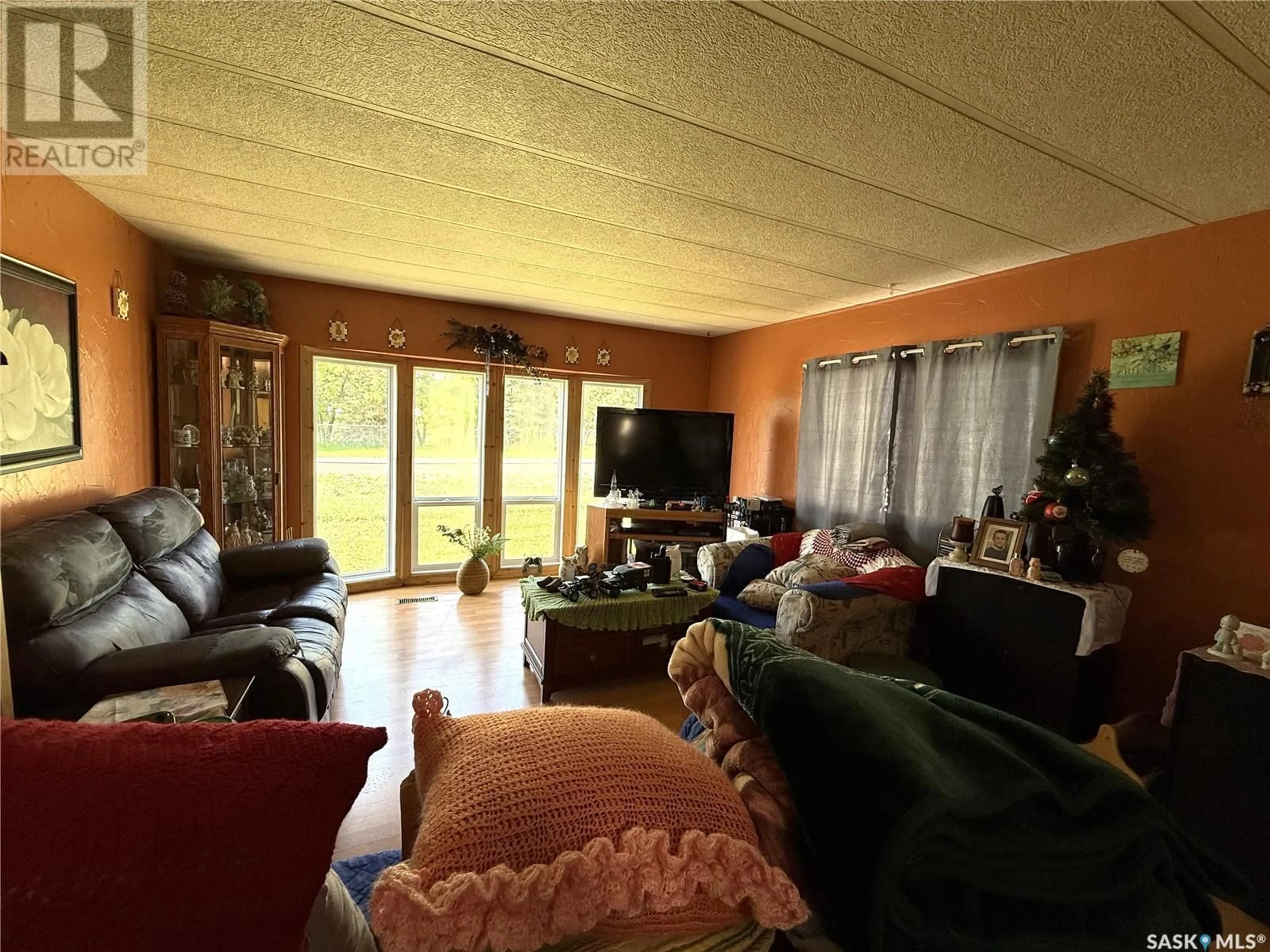A pic of a room for 506 7TH AVENUE, Meadow Lake Saskatchewan S9X1J3