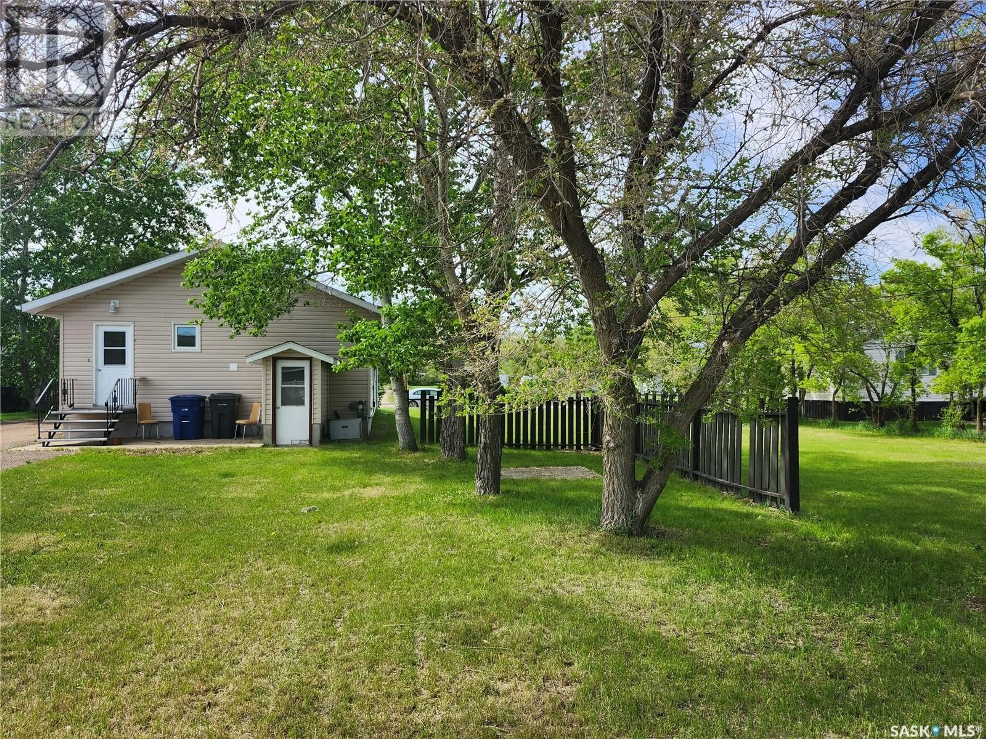 Unknown for 16 H AVENUE, Willow Bunch Saskatchewan S0H0K0