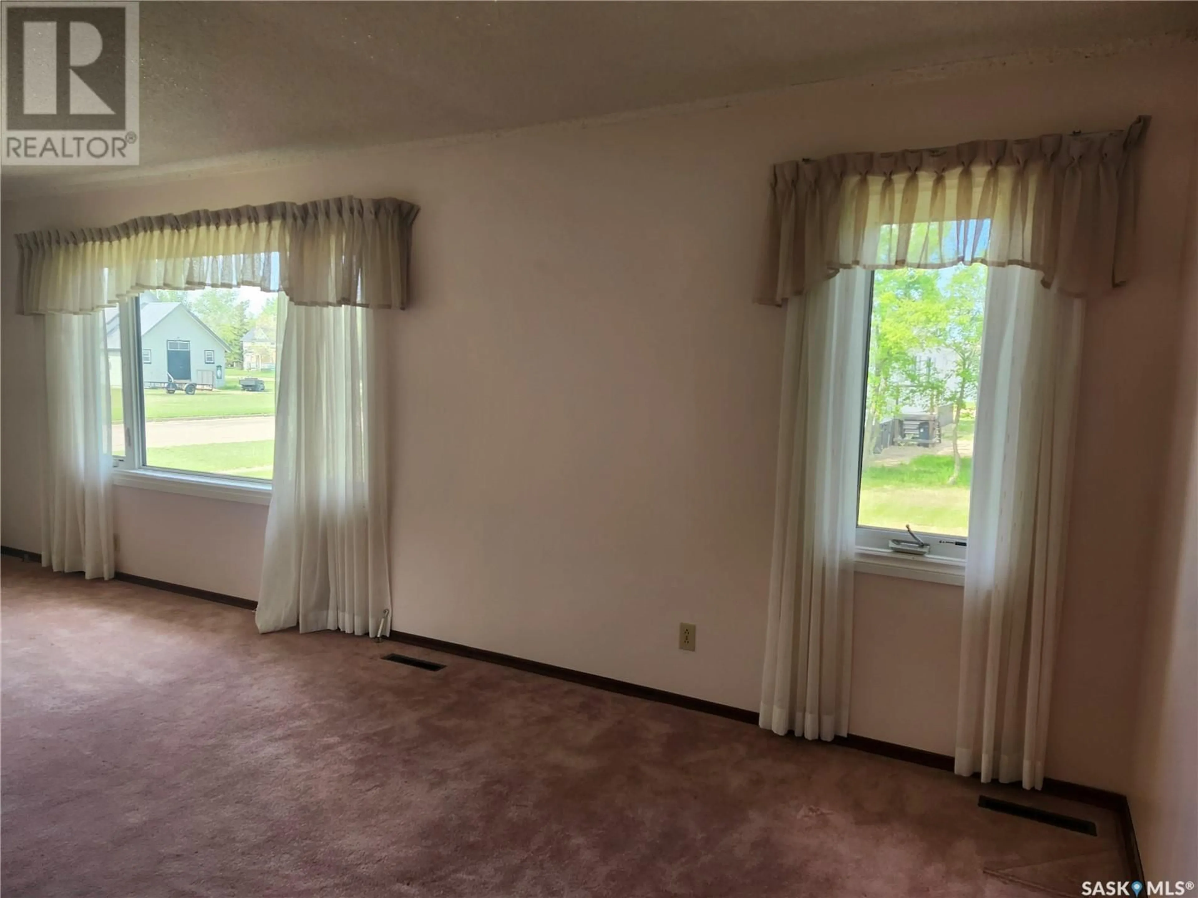 A pic of a room for 16 H AVENUE, Willow Bunch Saskatchewan S0H0K0