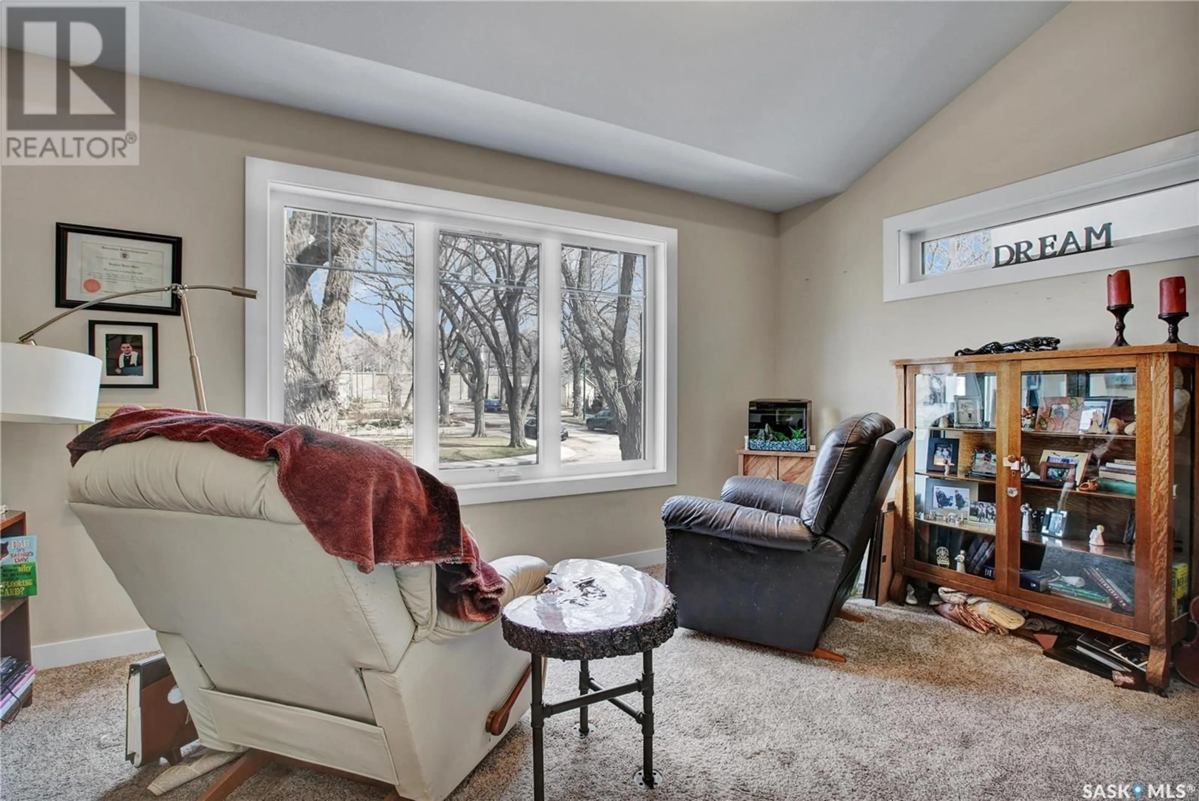 Living room with furniture, unknown for 101 POPLAR CRESCENT, Saskatoon Saskatchewan S7M0A7