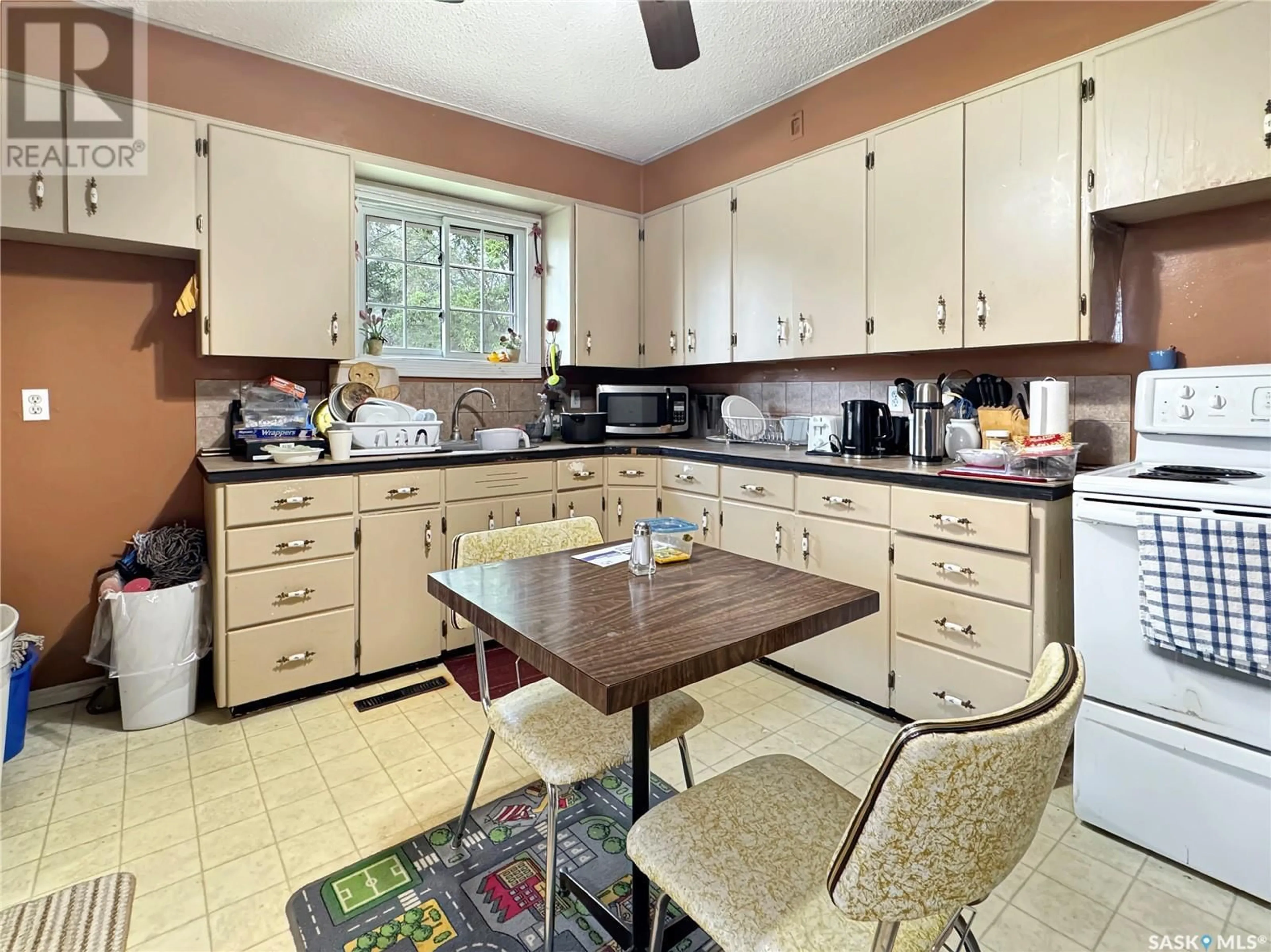 Open concept kitchen, ceramic/tile floor for 1571 105TH STREET, North Battleford Saskatchewan S9A1T5