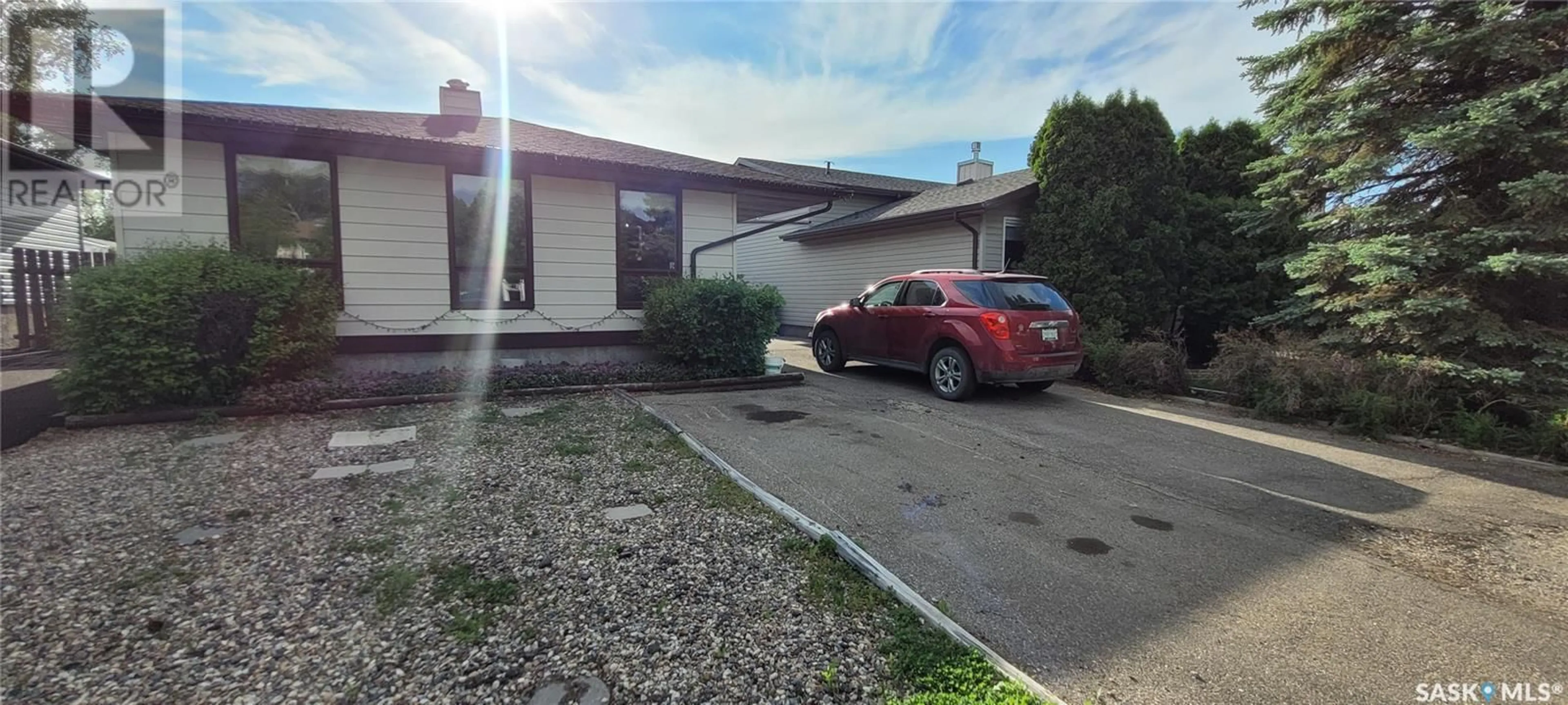 Unknown for 730 DOLAN STREET, Regina Saskatchewan S4X1Z6