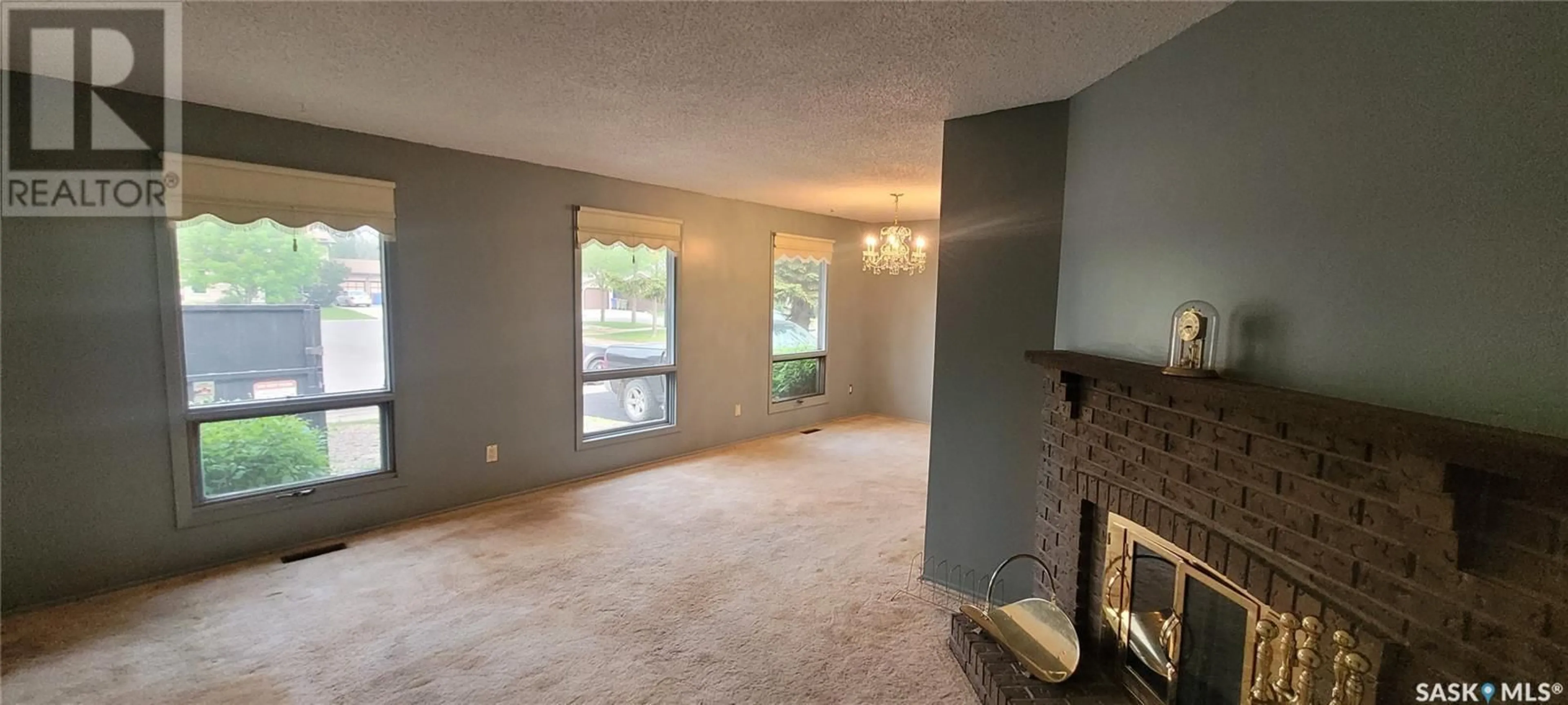 A pic of a room for 730 DOLAN STREET, Regina Saskatchewan S4X1Z6