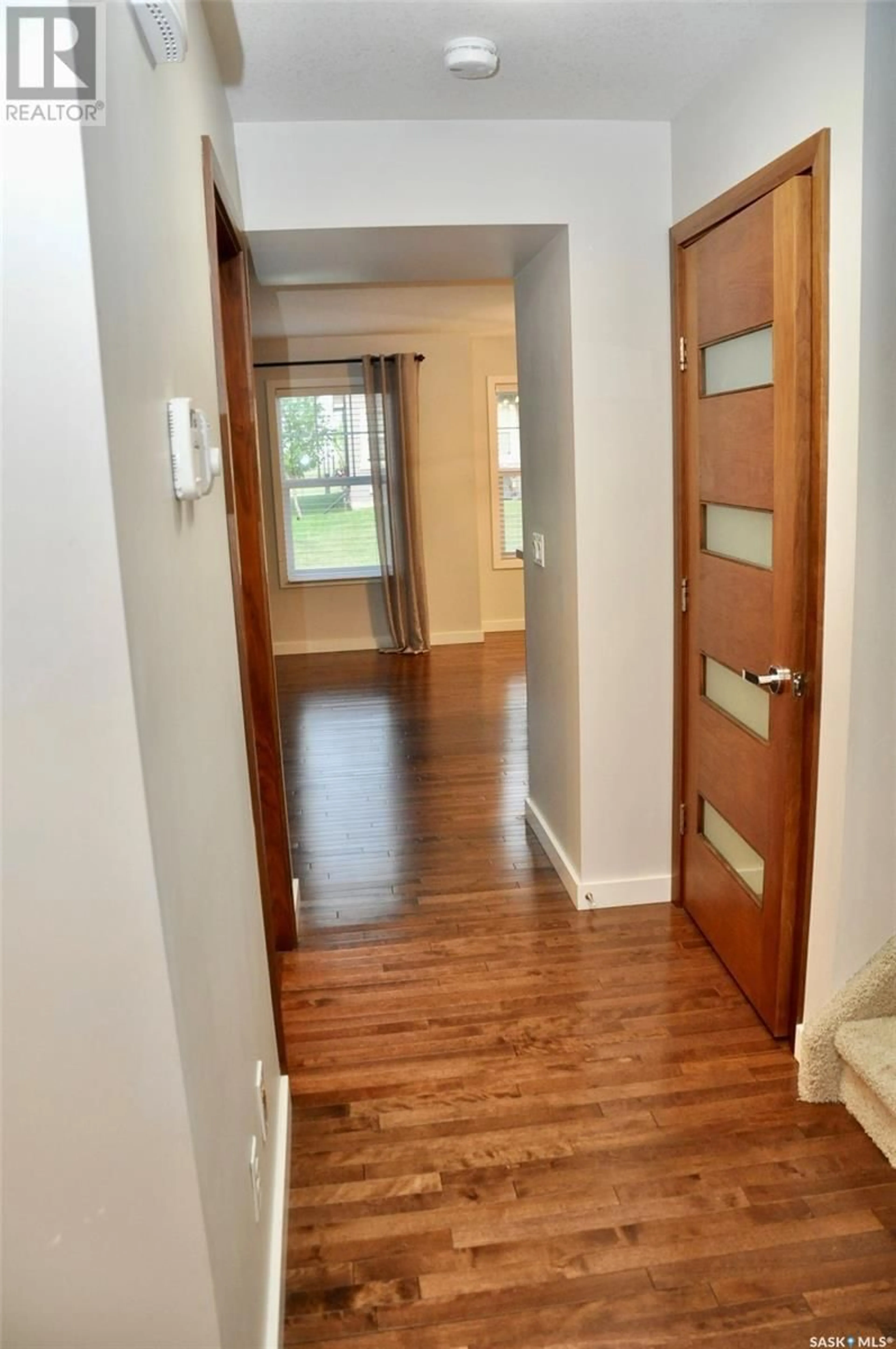 Indoor entryway for 305 - 1303 PATON CRESCENT, Saskatoon Saskatchewan S7W0P6