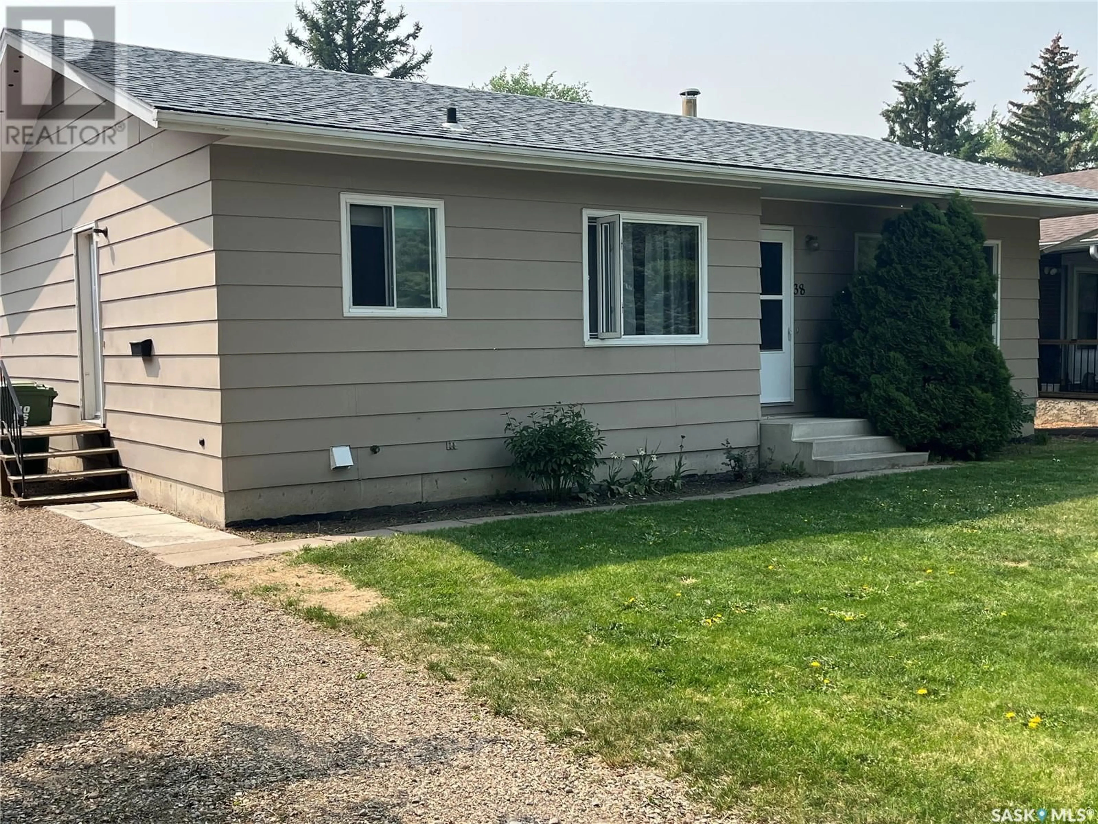 Home with vinyl exterior material, street for 38 FRANKLIN AVENUE, Yorkton Saskatchewan S3N2E9