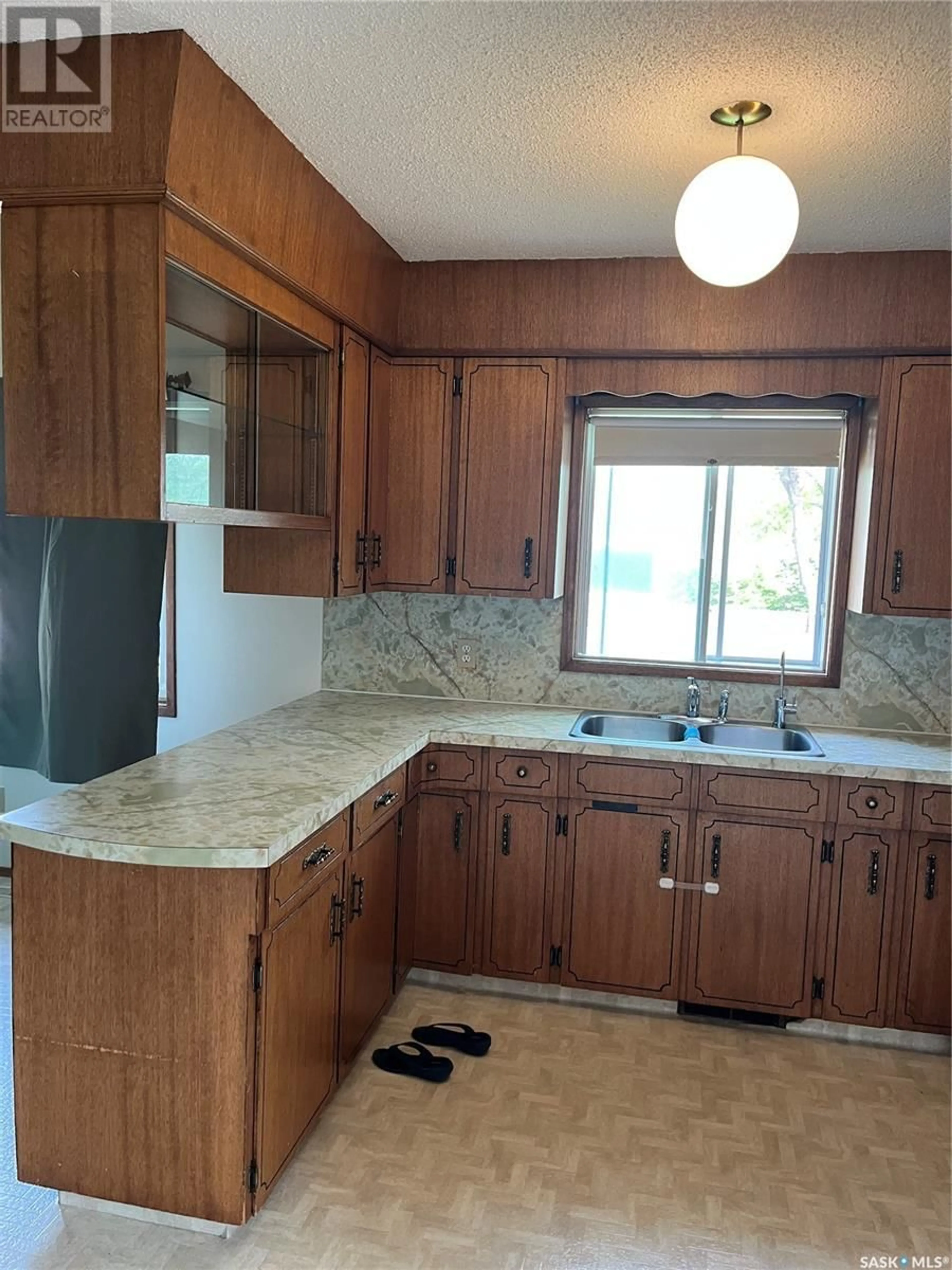 Standard kitchen, unknown for 38 FRANKLIN AVENUE, Yorkton Saskatchewan S3N2E9