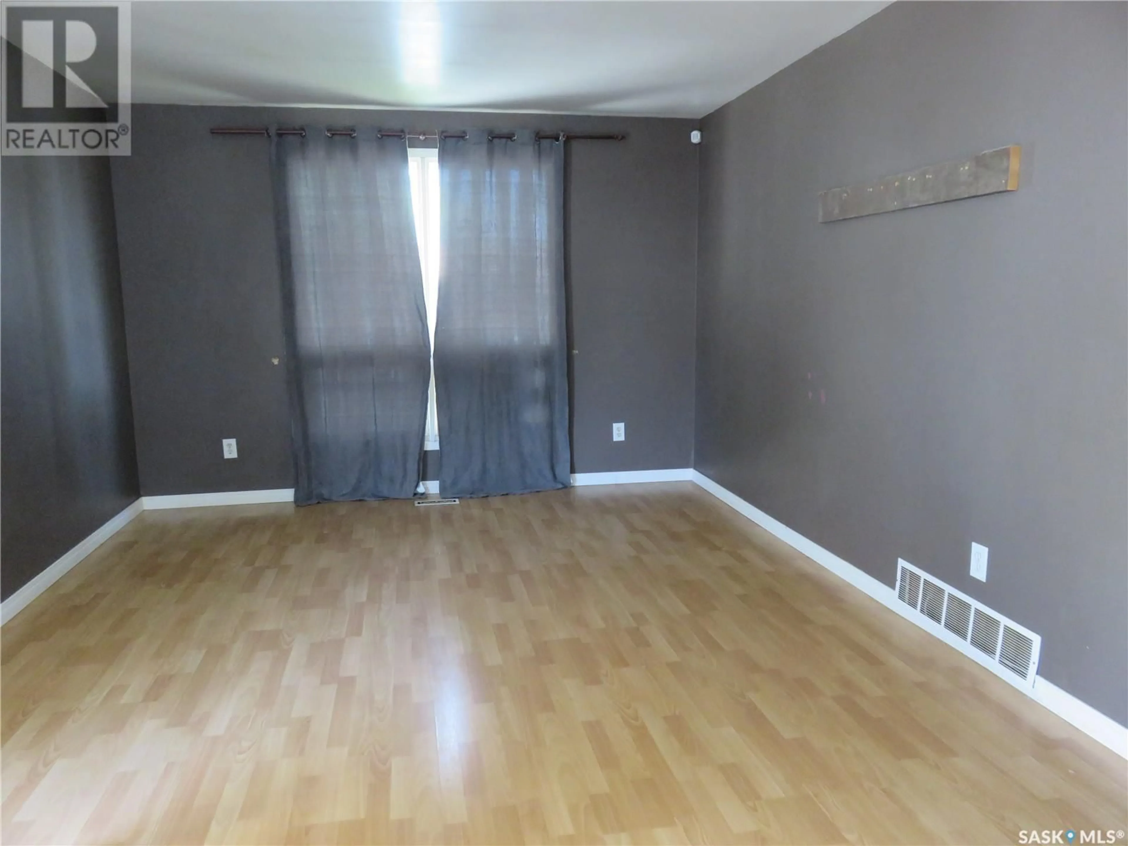 A pic of a room for 90 TURNER CRESCENT, Regina Saskatchewan S4N4P6
