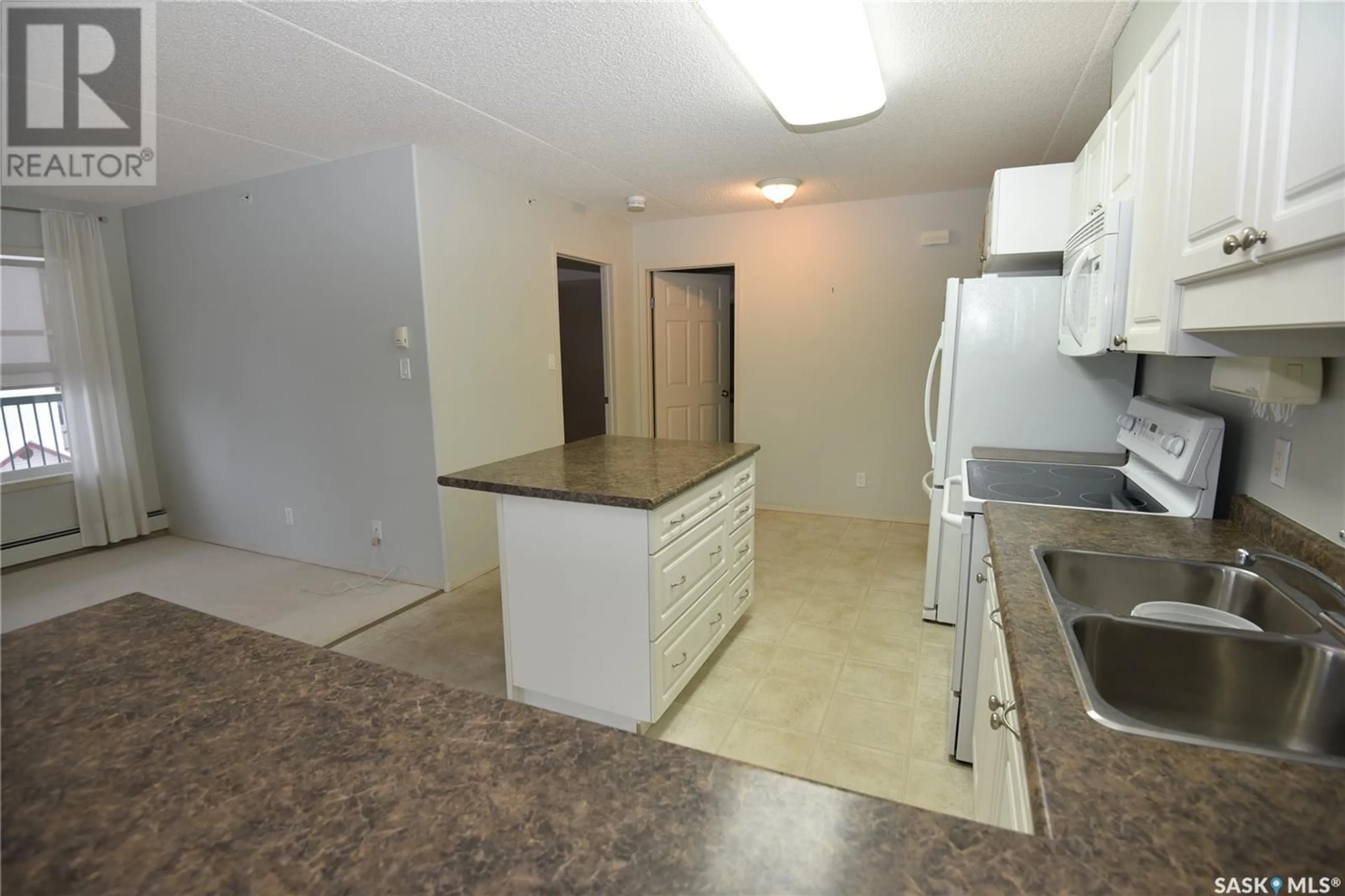 Standard kitchen, unknown for 308 215 1ST STREET E, Nipawin Saskatchewan S0E1E0