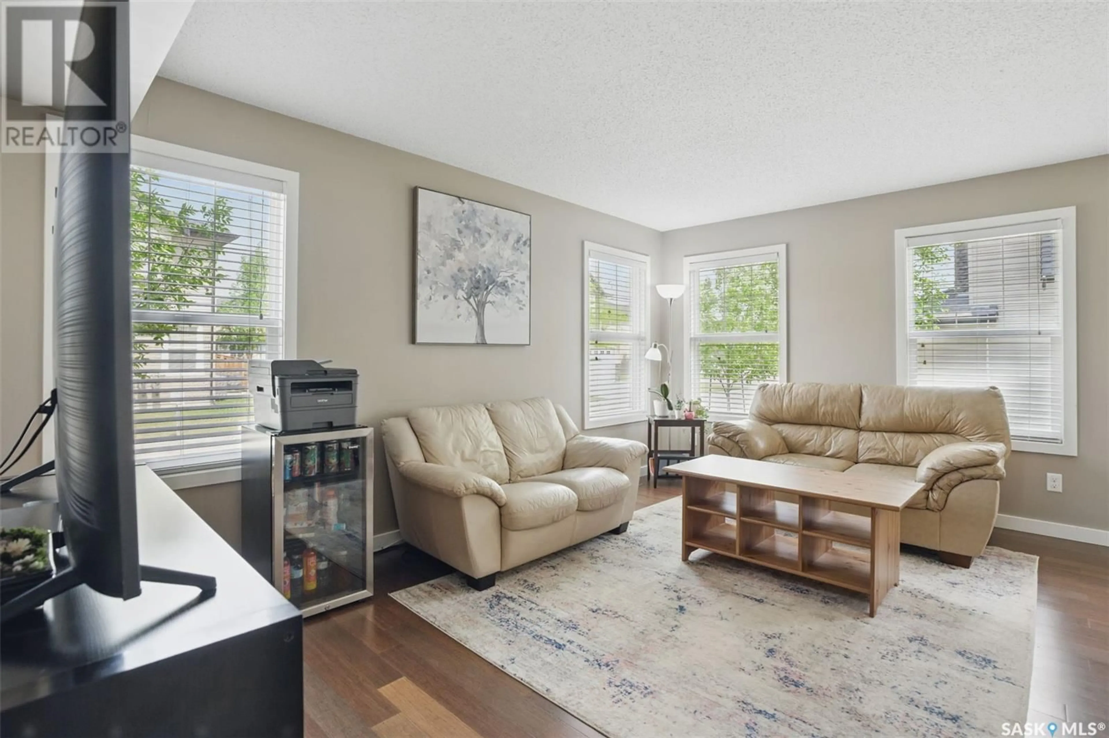 Living room with furniture, unknown for 410 - 104 LEDINGHAM WAY, Saskatoon Saskatchewan S7V0C4