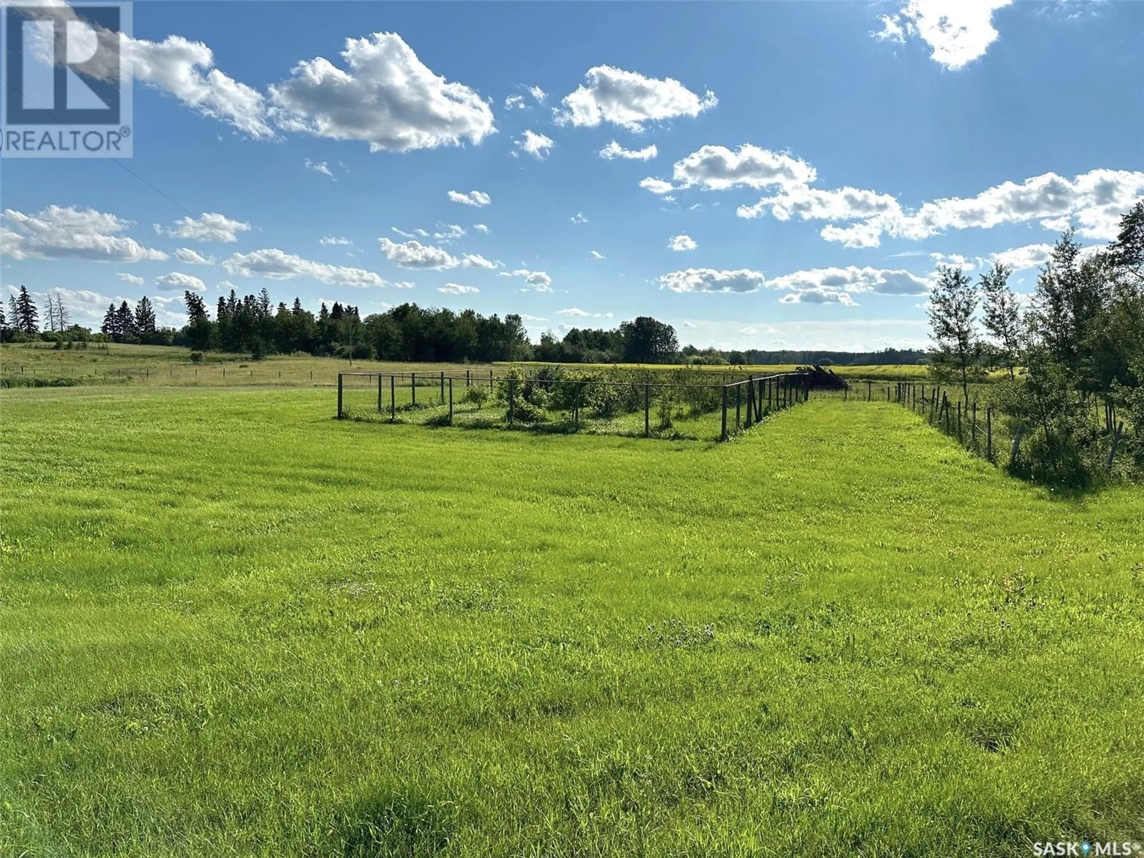 A pic from outside/outdoor area/front of a property/back of a property/a pic from drone, water/lake/river/ocean view for DUNBAR, Preeceville Rm No. 334 Saskatchewan S0E0Y0