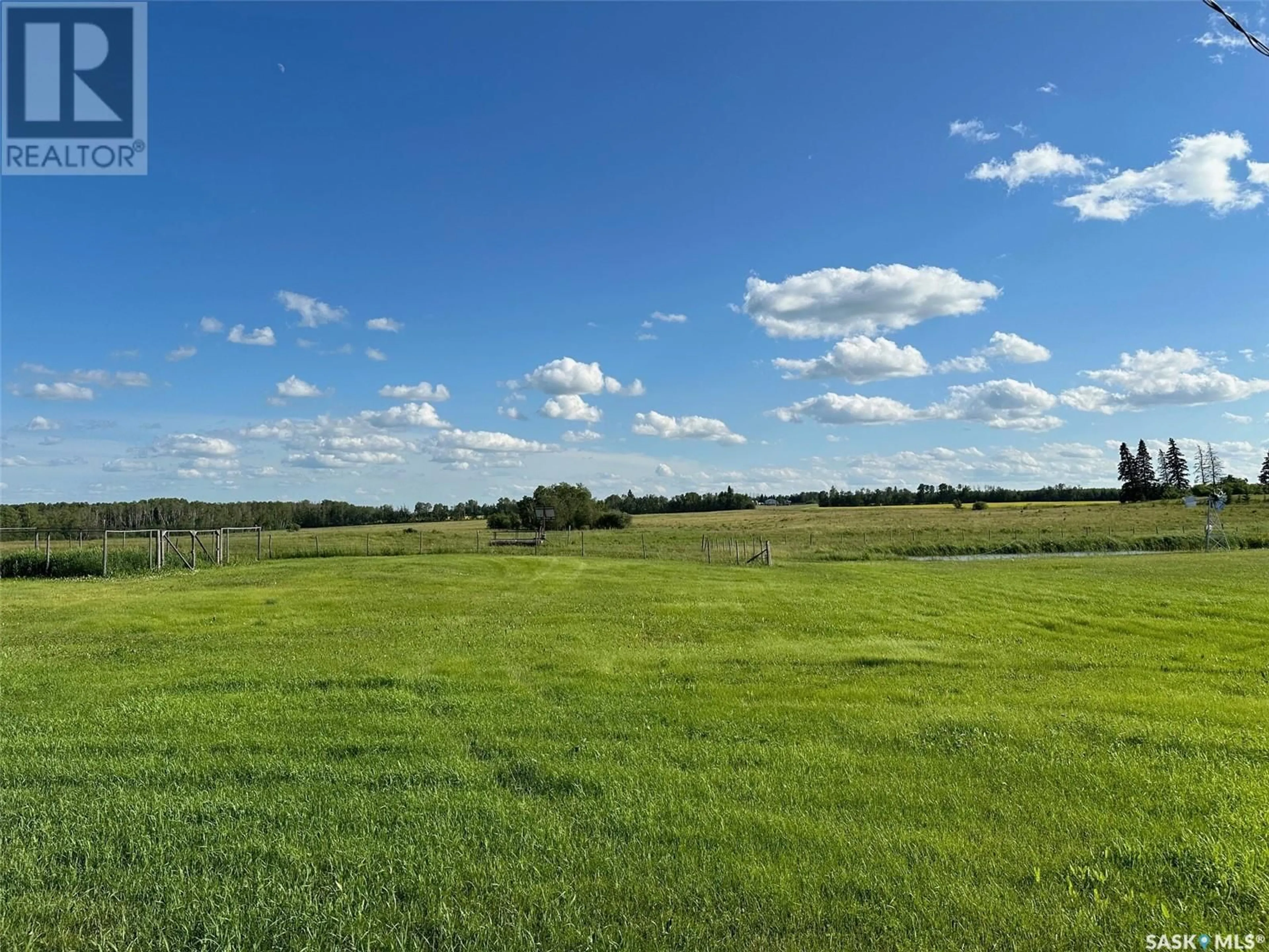A pic from outside/outdoor area/front of a property/back of a property/a pic from drone, water/lake/river/ocean view for DUNBAR, Preeceville Rm No. 334 Saskatchewan S0E0Y0
