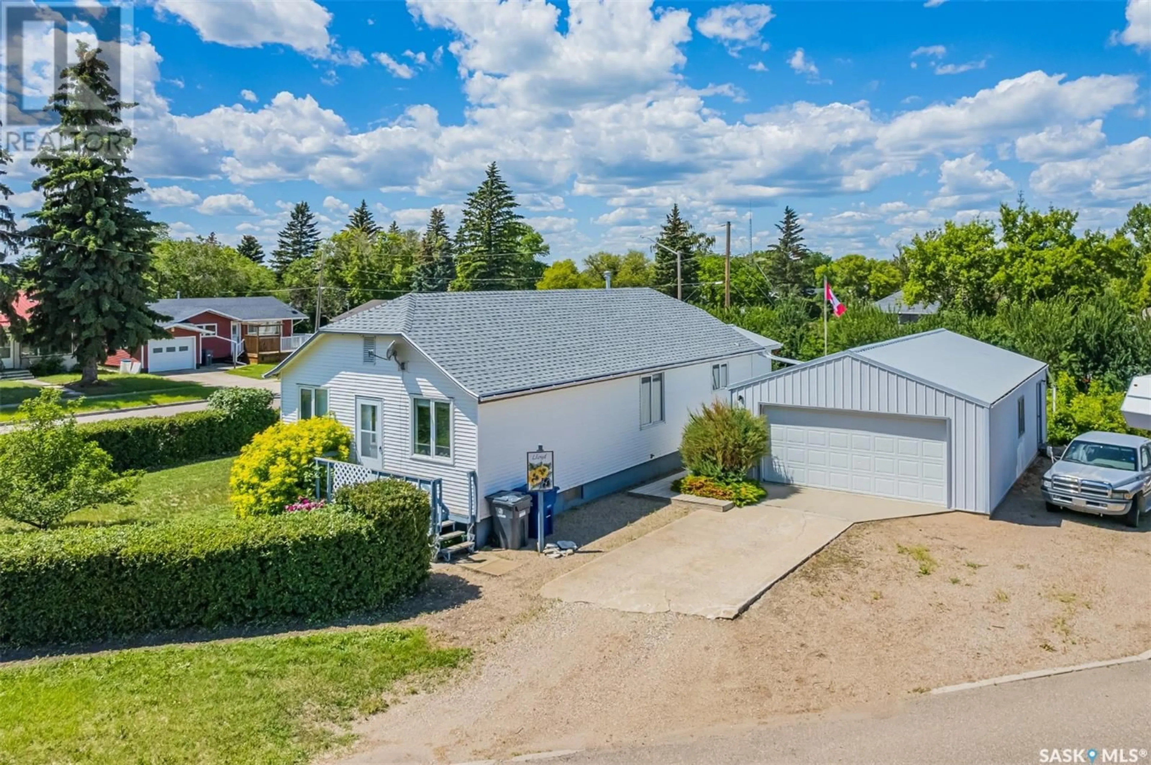 A pic from outside/outdoor area/front of a property/back of a property/a pic from drone, street for 201 GOVERNMENT ROAD, Davidson Saskatchewan S0G1A0