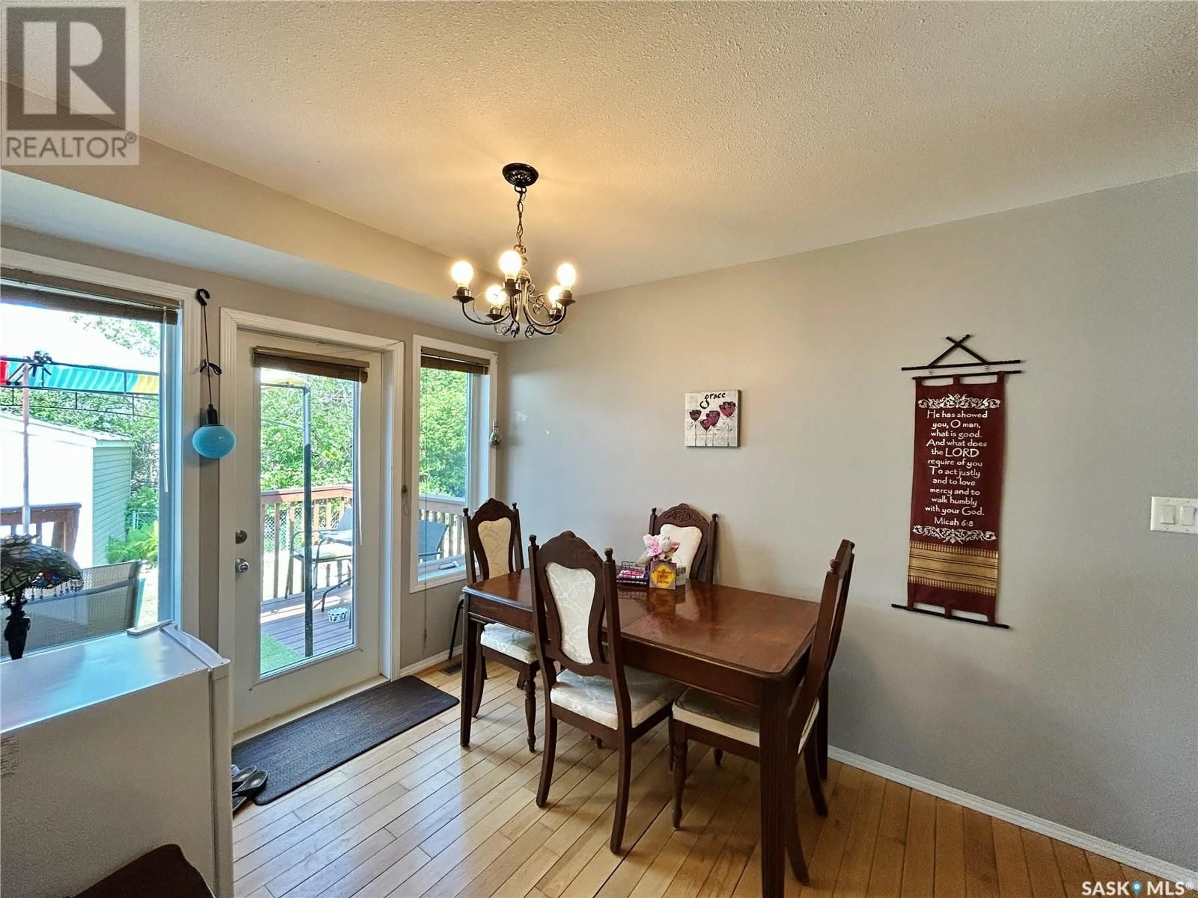Dining room, wood/laminate floor for 3005 2ND AVENUE, Waldheim Saskatchewan S0K4R0