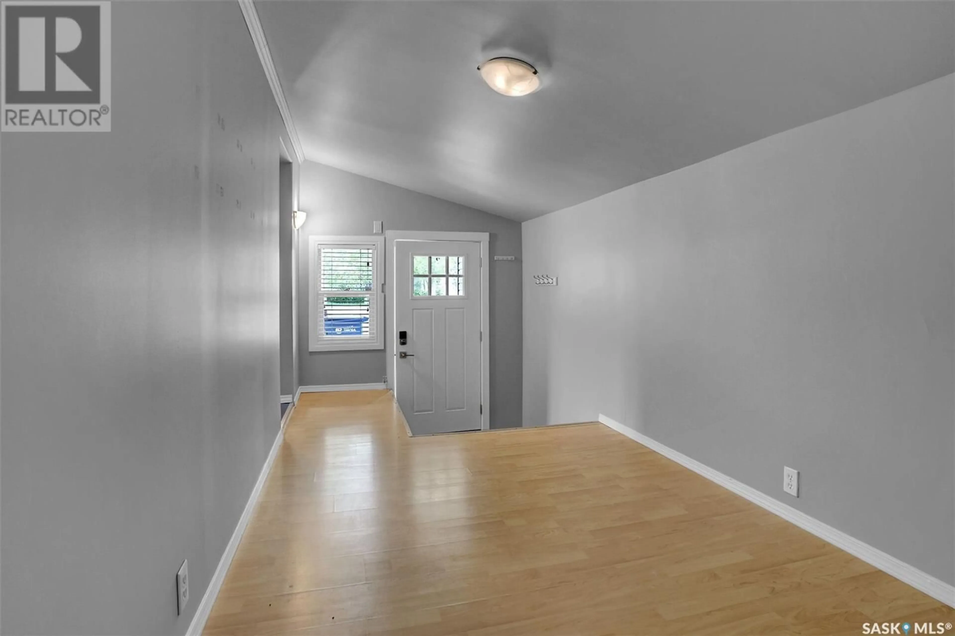 Indoor entryway for 109 WETMORE STREET, Rouleau Saskatchewan S0G4H0