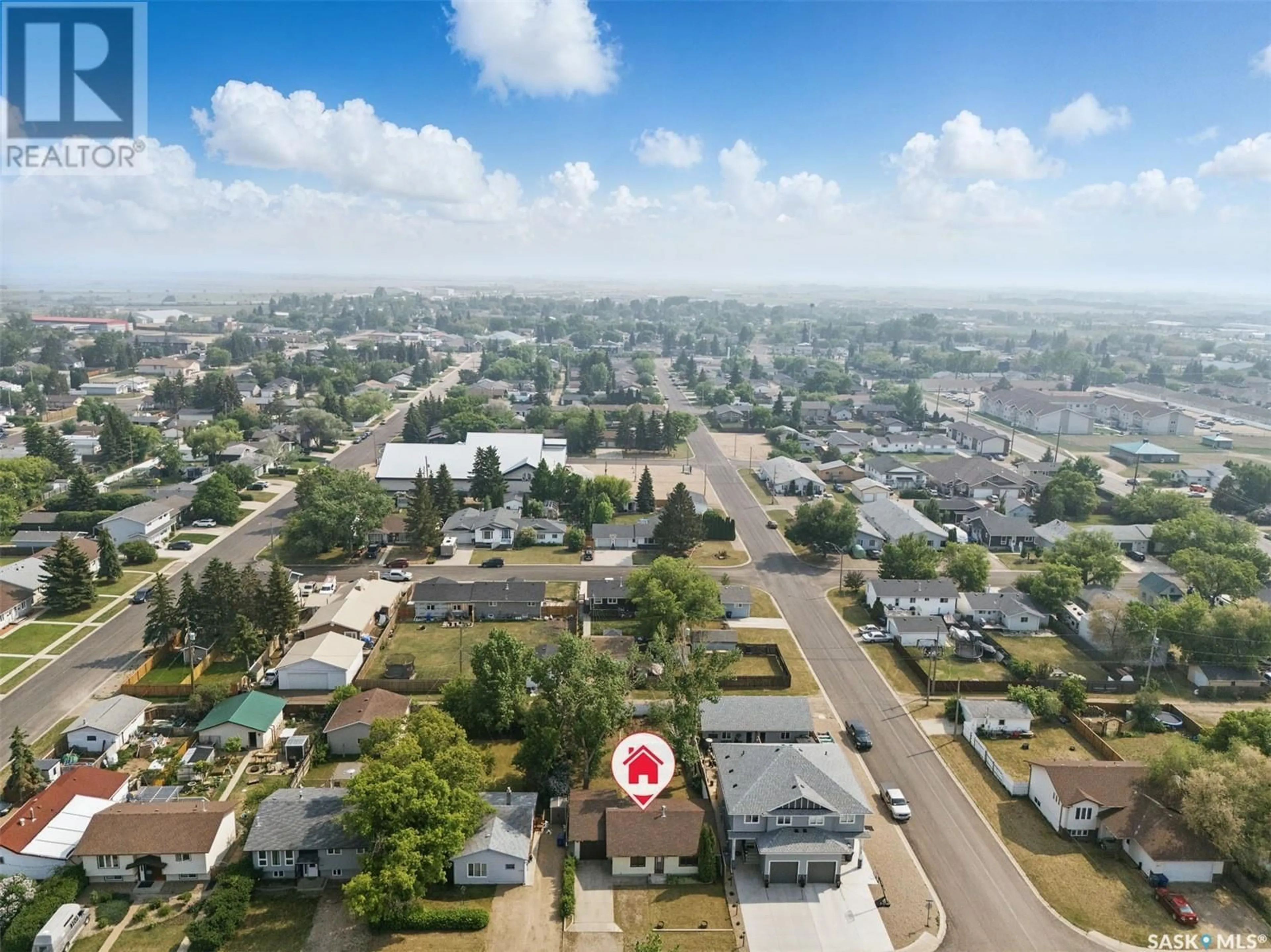 A pic from outside/outdoor area/front of a property/back of a property/a pic from drone, unknown for 209 4TH STREET, Warman Saskatchewan S0K4S0