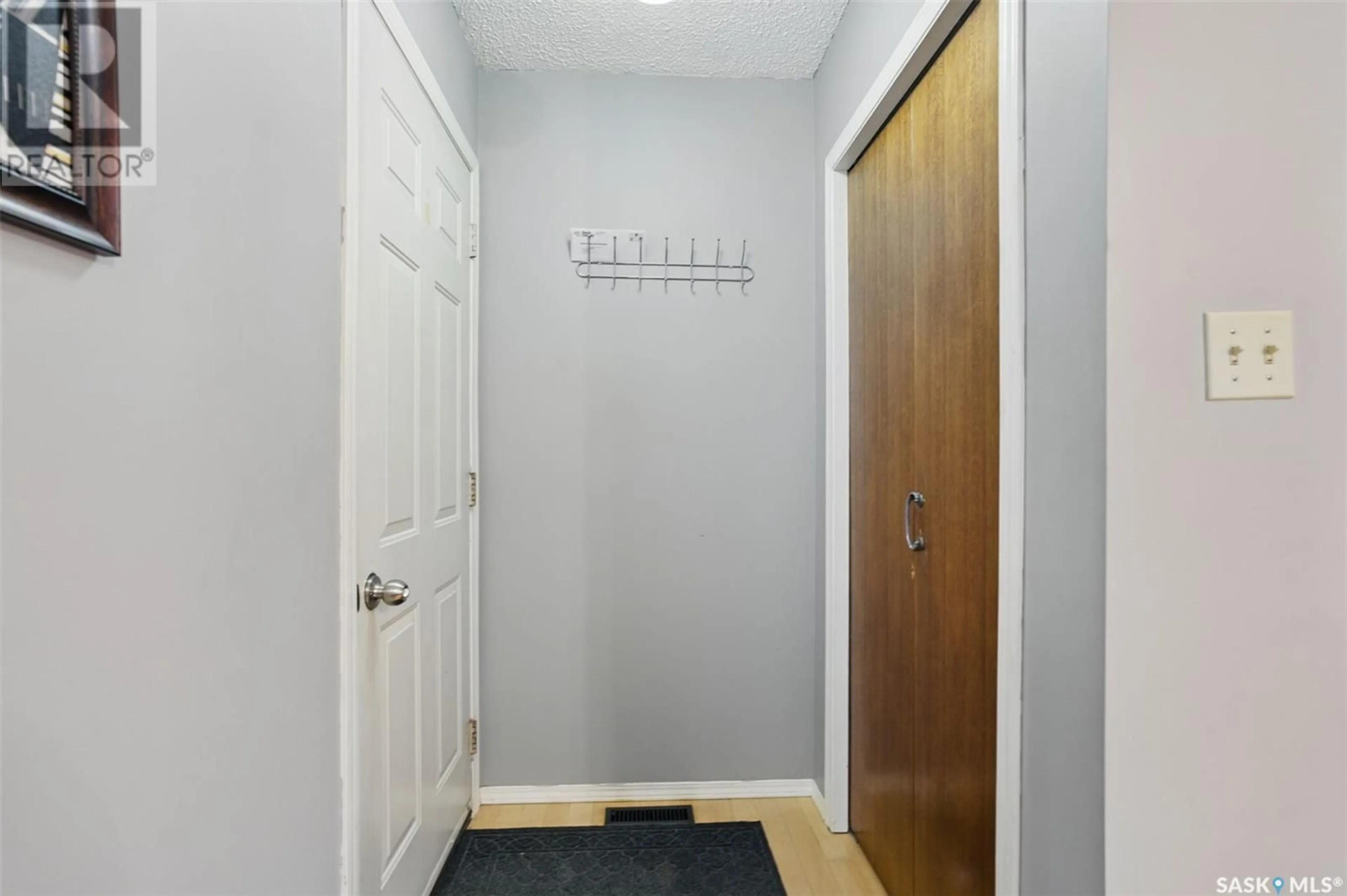 Indoor entryway for 209 4TH STREET, Warman Saskatchewan S0K4S0
