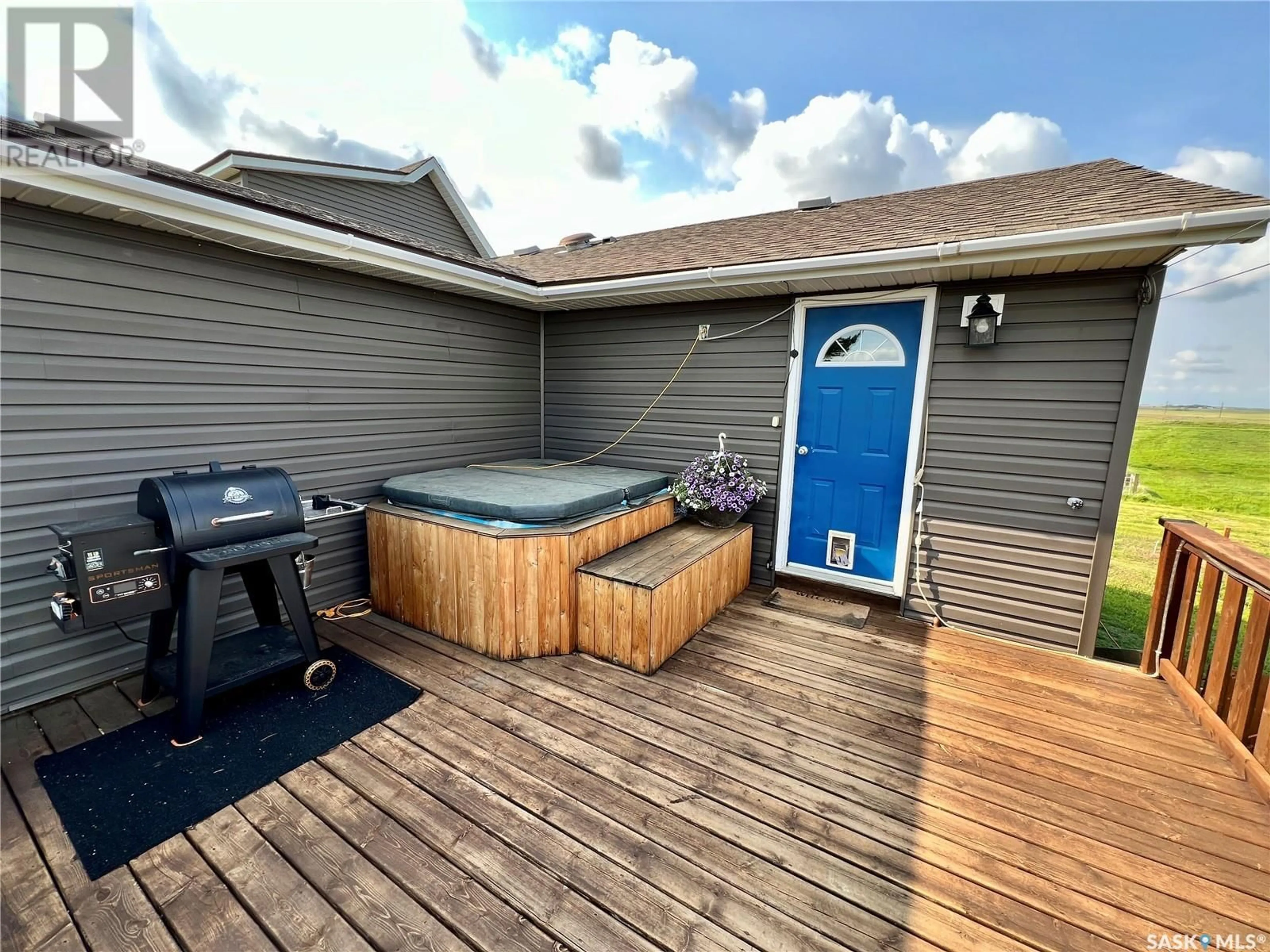Patio, water/lake/river/ocean view for 10 ACREAGE 2 KM FROM SHAUNAVON ACRES, Shaunavon Saskatchewan S0N2M0