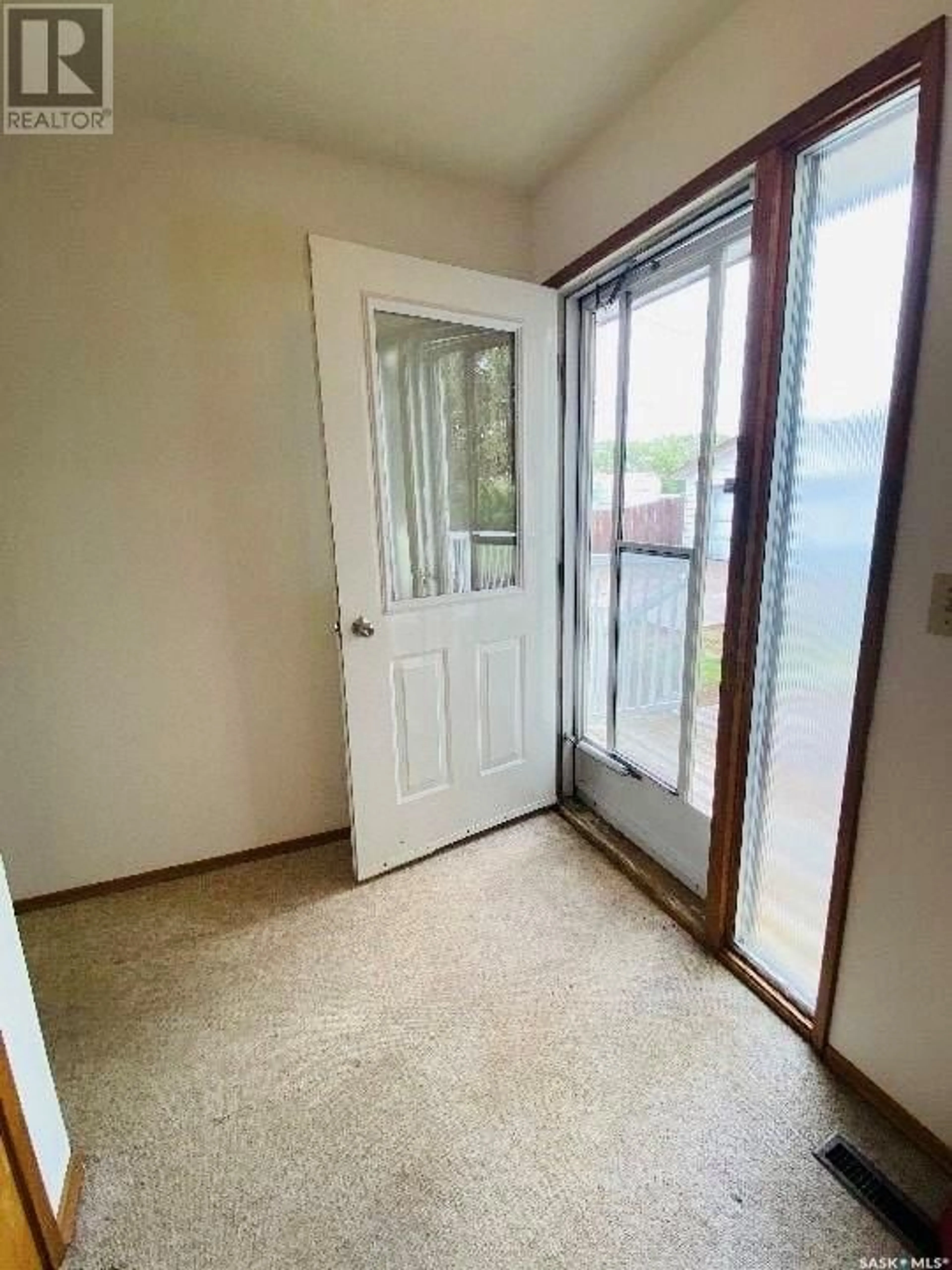 A pic of a room for 904 N AVENUE, Perdue Saskatchewan S0K3C0