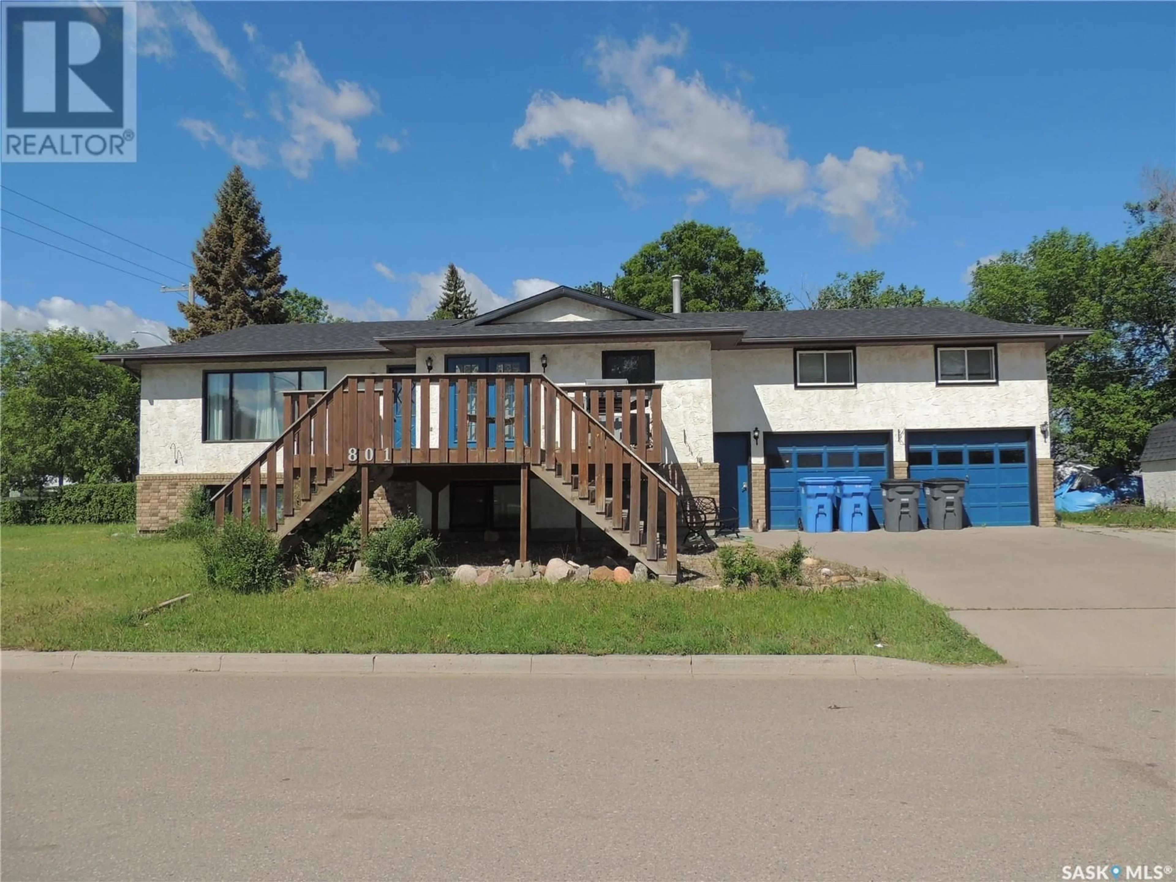 A pic from outside/outdoor area/front of a property/back of a property/a pic from drone, street for 801 KING STREET, Estevan Saskatchewan S4A1L2