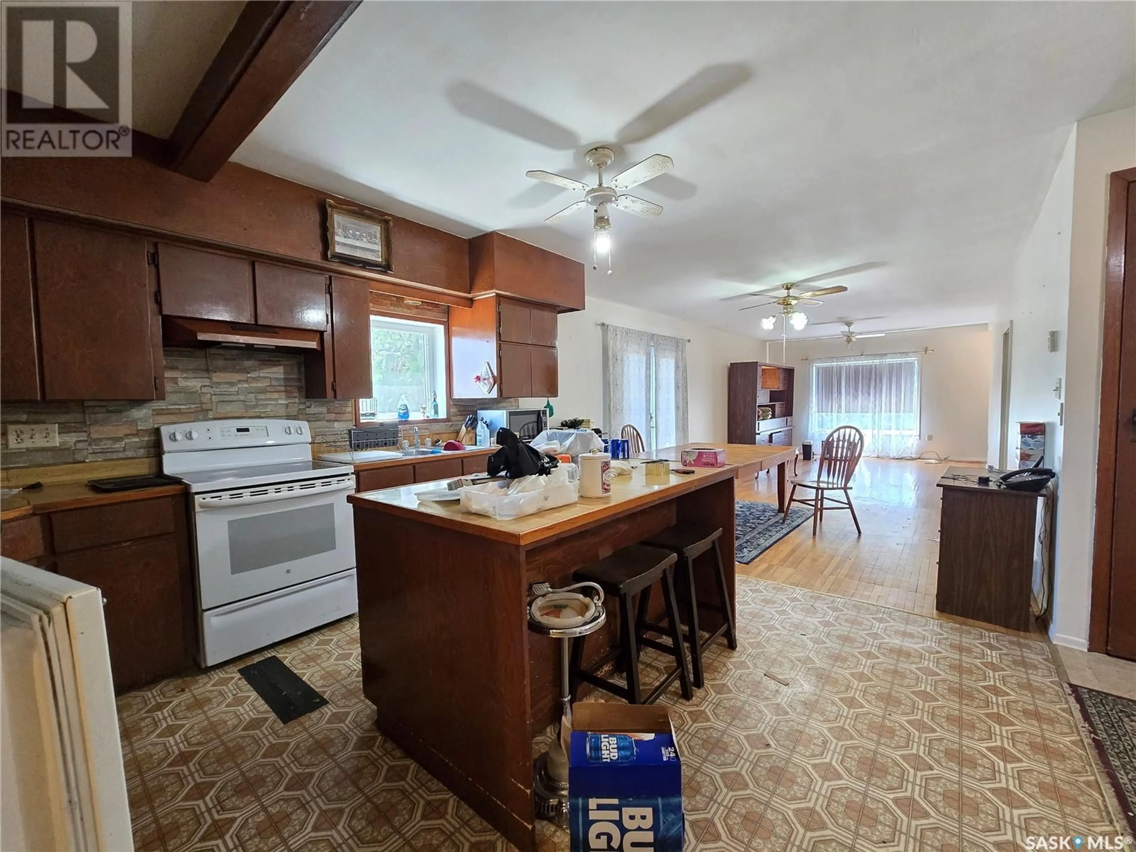Open concept kitchen, unknown for 102 LAURIER AVENUE, Aylesbury Saskatchewan S0G0B0