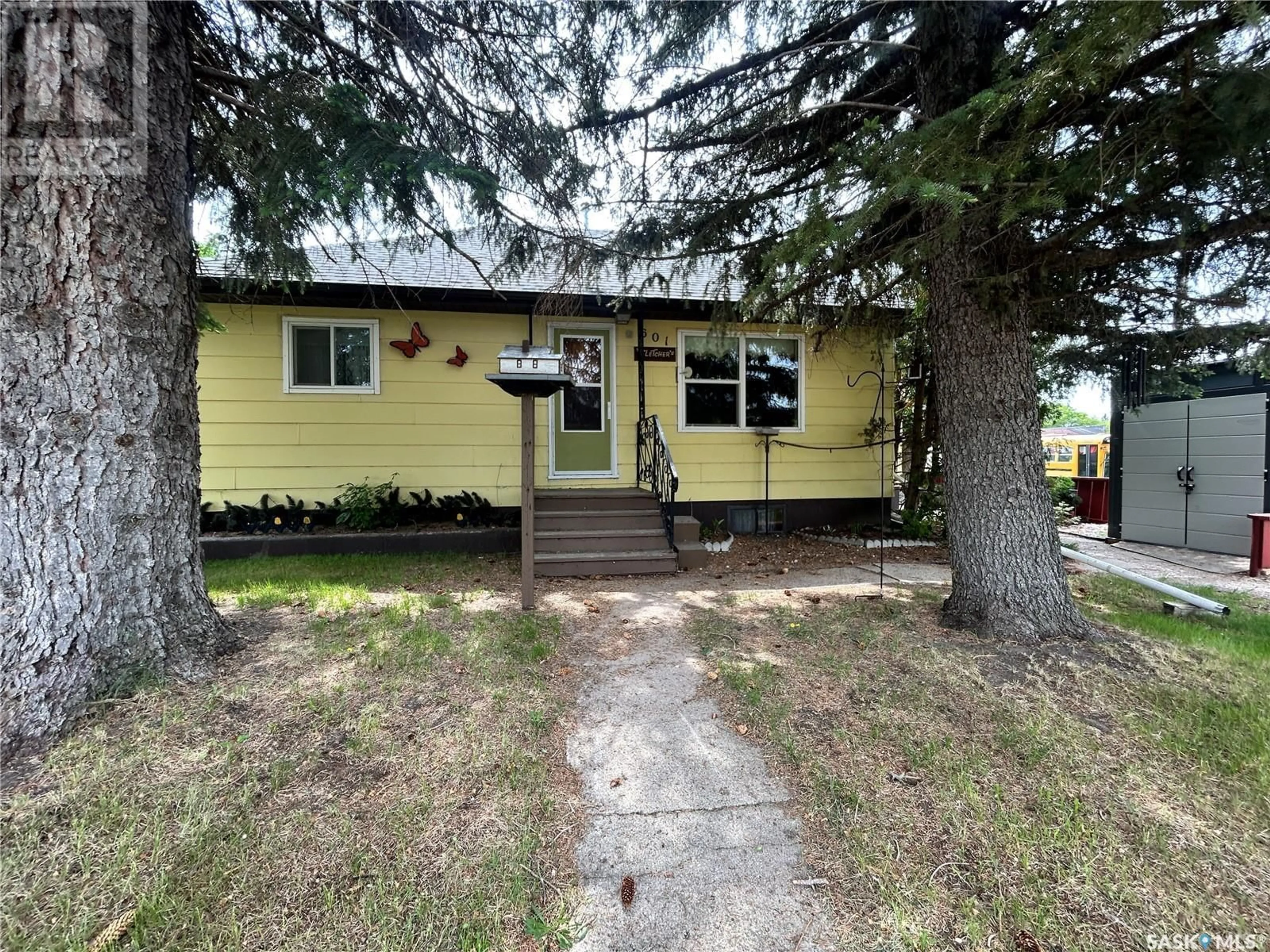 Unknown for 601 2ND AVENUE, Spy Hill Saskatchewan S0A3W0