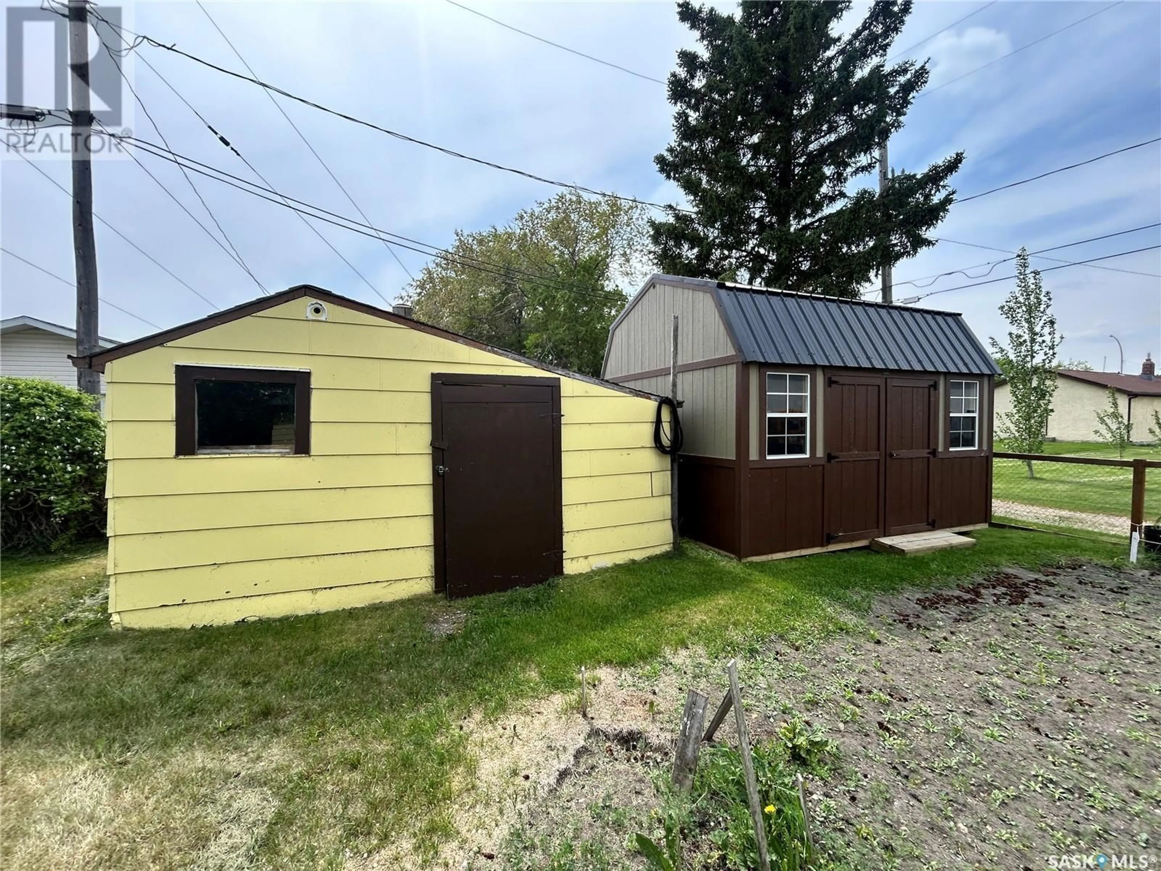 Shed for 601 2ND AVENUE, Spy Hill Saskatchewan S0A3W0