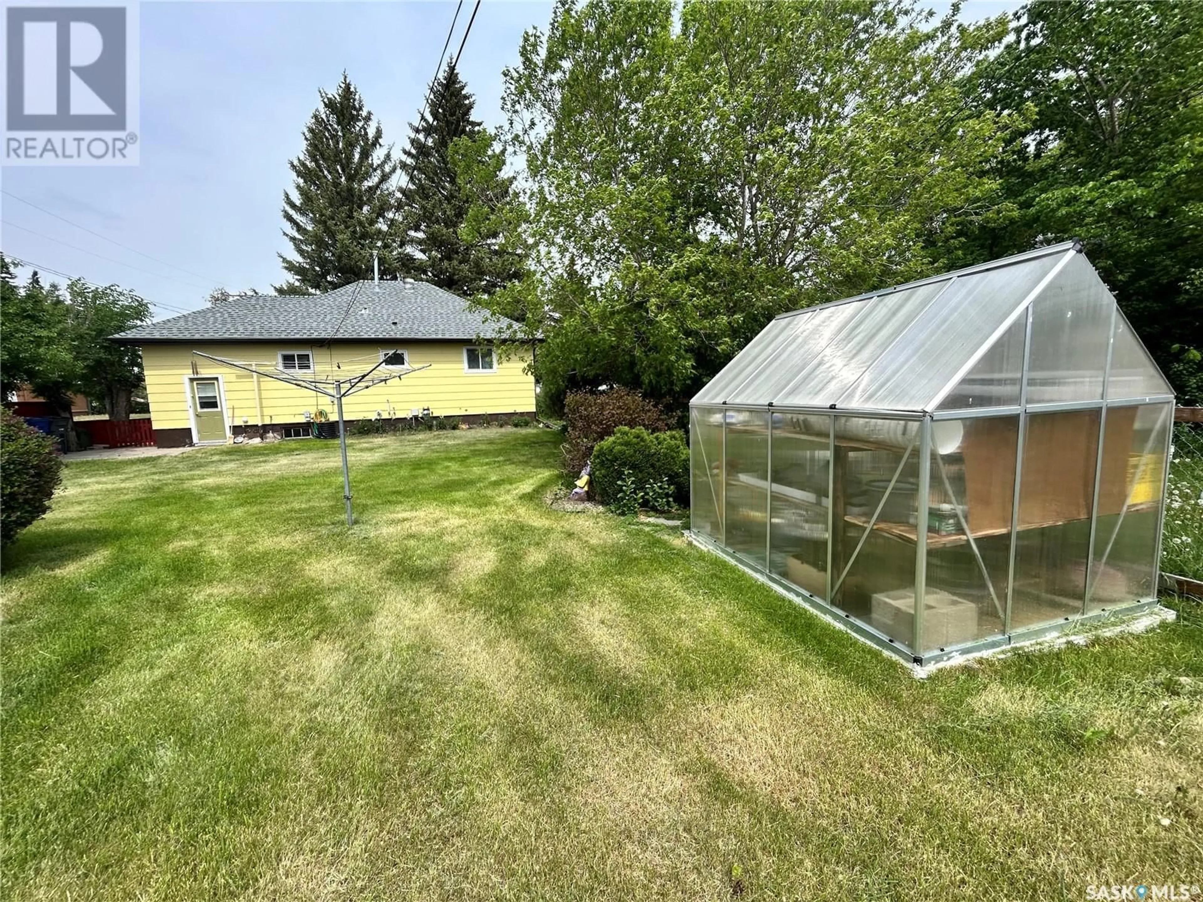 Unknown for 601 2ND AVENUE, Spy Hill Saskatchewan S0A3W0