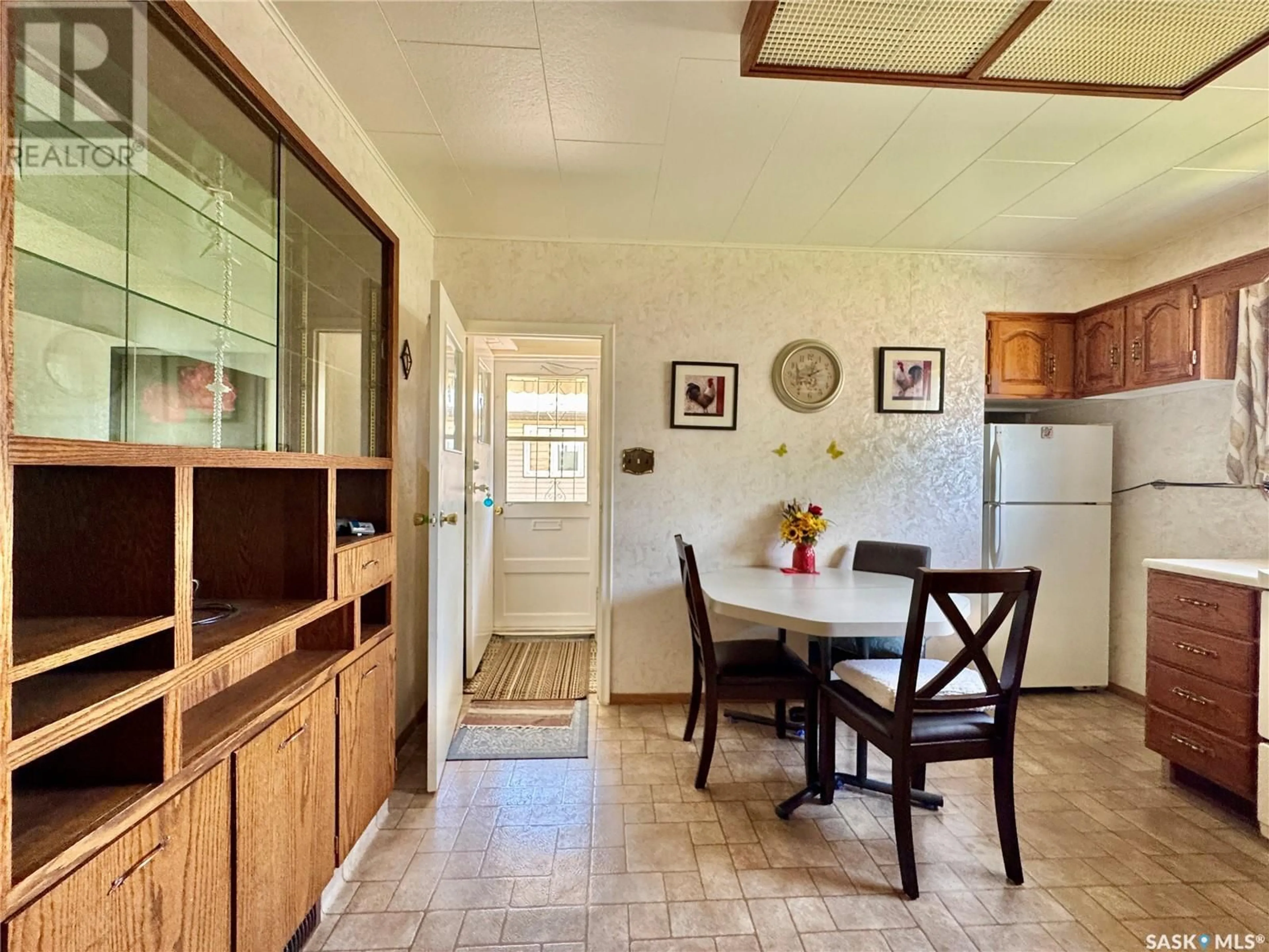 Dining room, ceramic/tile floor for 68 REAMAN AVENUE, Yorkton Saskatchewan S3N2B9