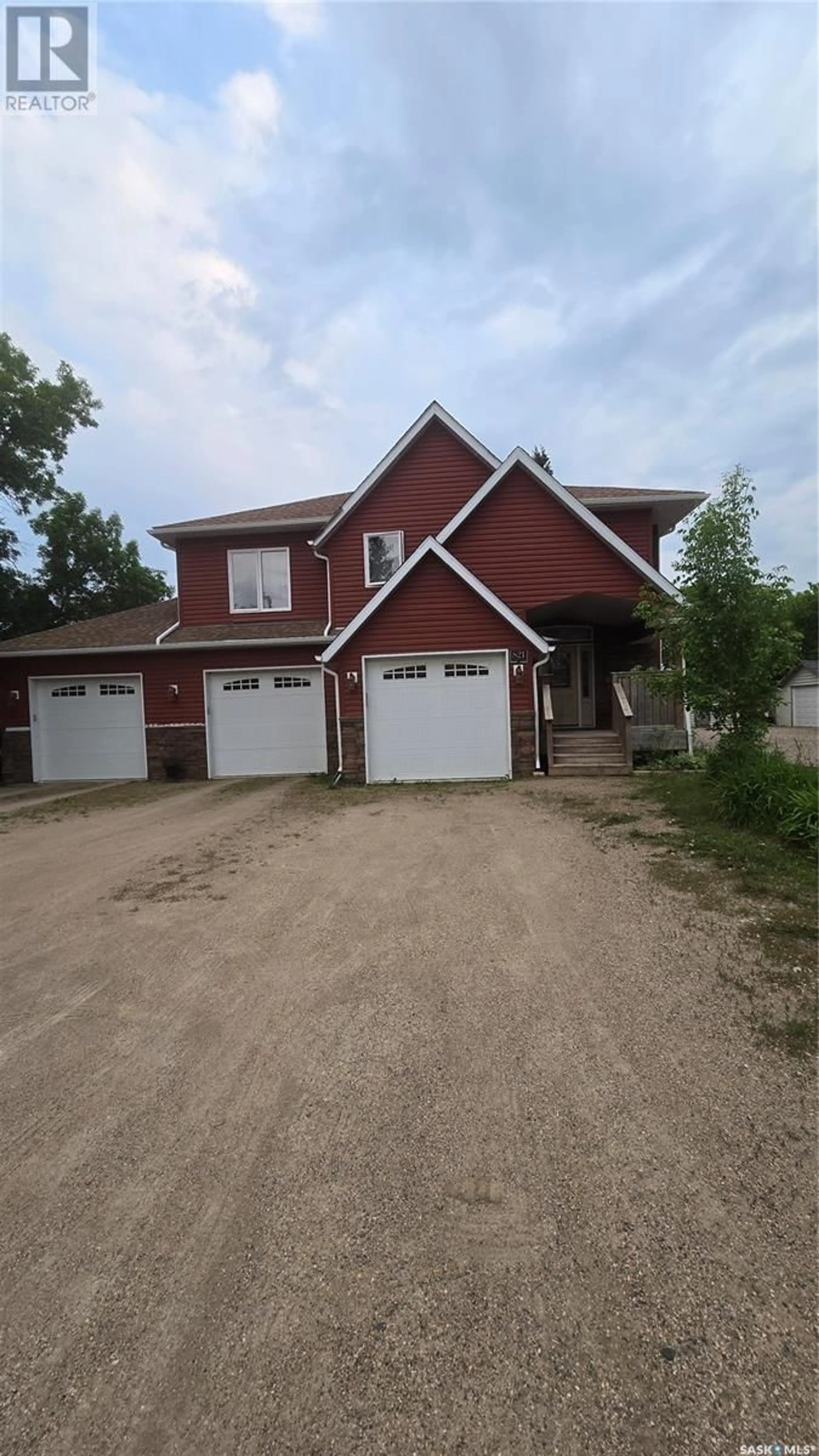 Home with brick exterior material, street for 821 PROSPECT AVENUE, Oxbow Saskatchewan S0C2B0