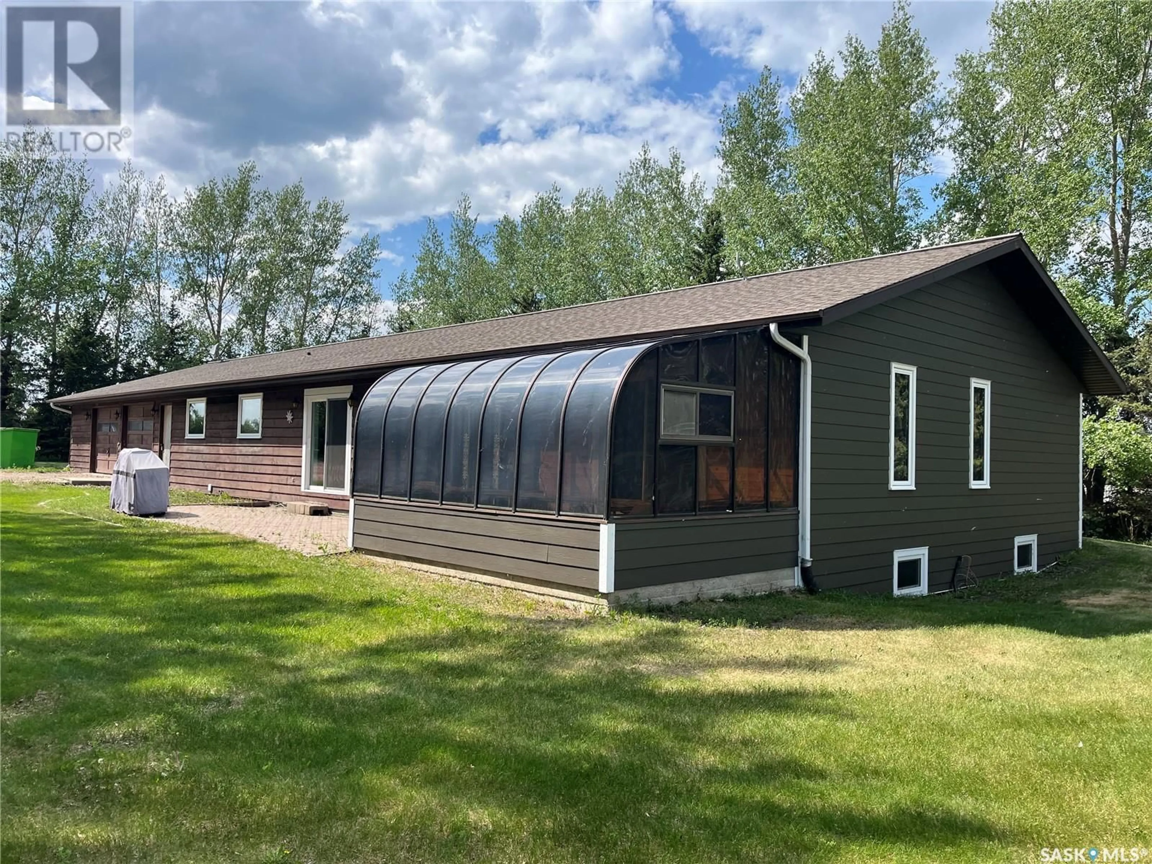 Home with vinyl exterior material, building for WYNYARD, Wynyard Saskatchewan S0A4T0
