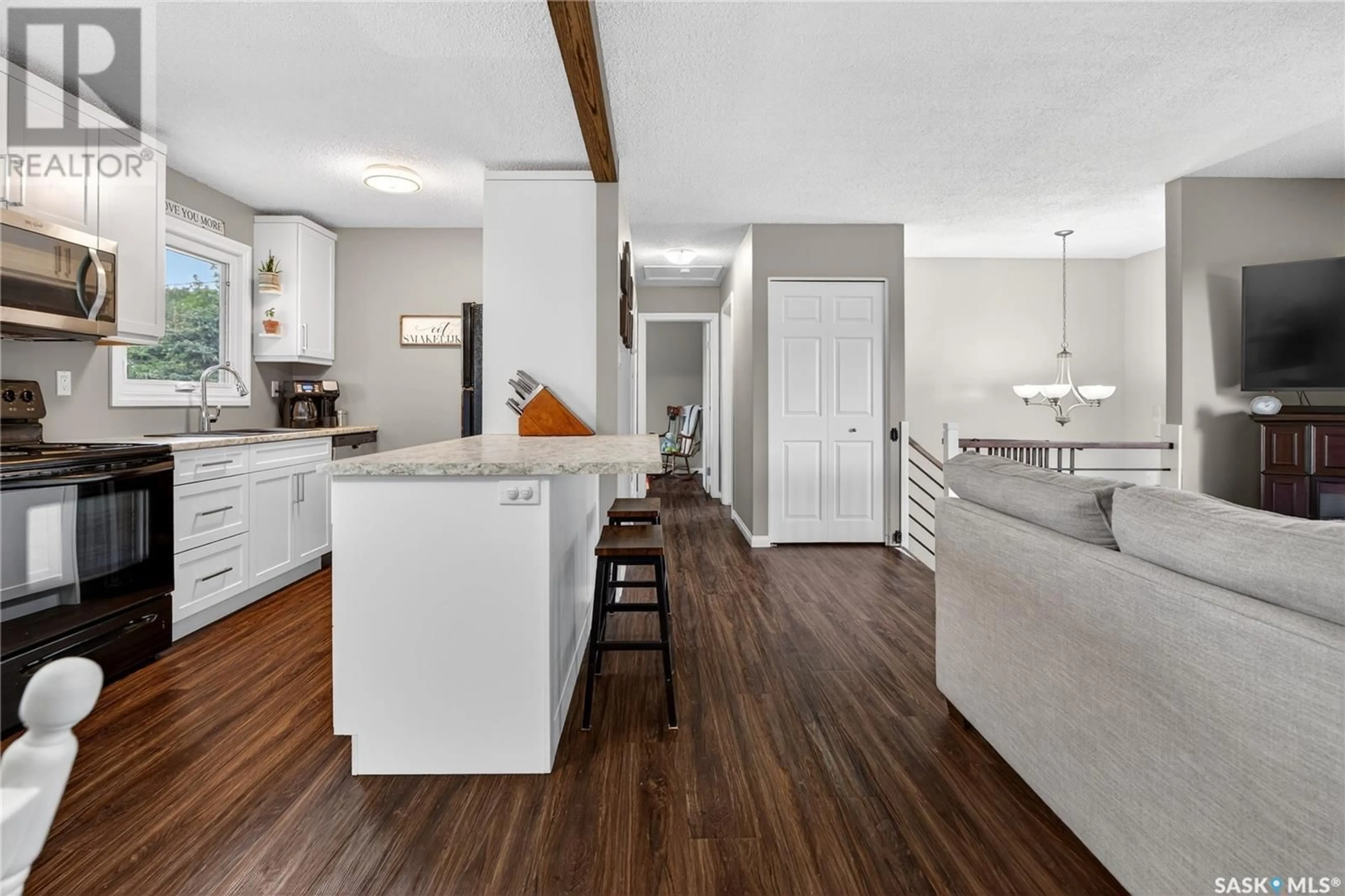 Open concept kitchen, unknown for 1514 VAUGHAN STREET, Moose Jaw Saskatchewan S6H6S8