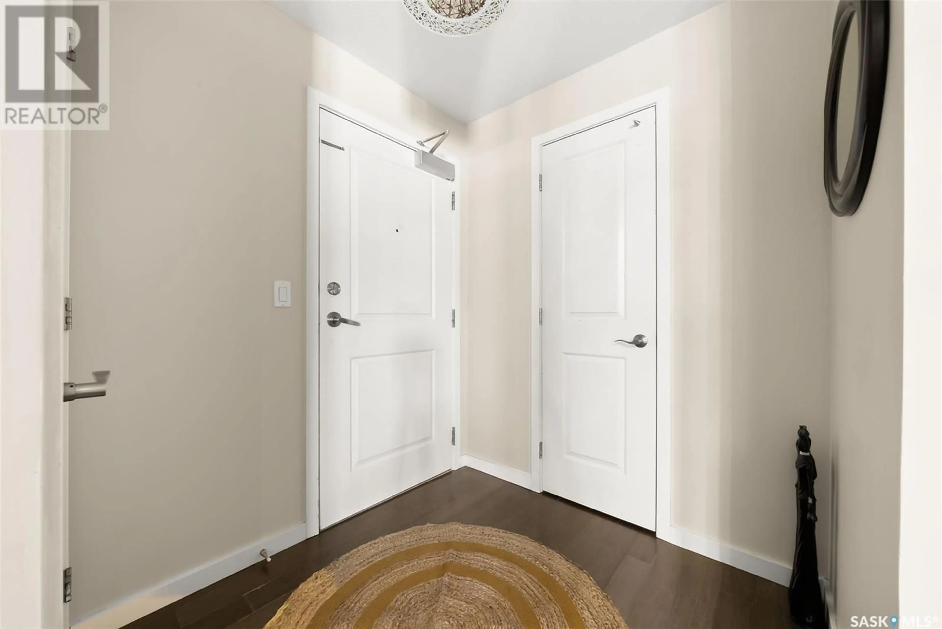 Indoor entryway for 116 1640 DAKOTA DRIVE, Regina Saskatchewan S4Z0A4