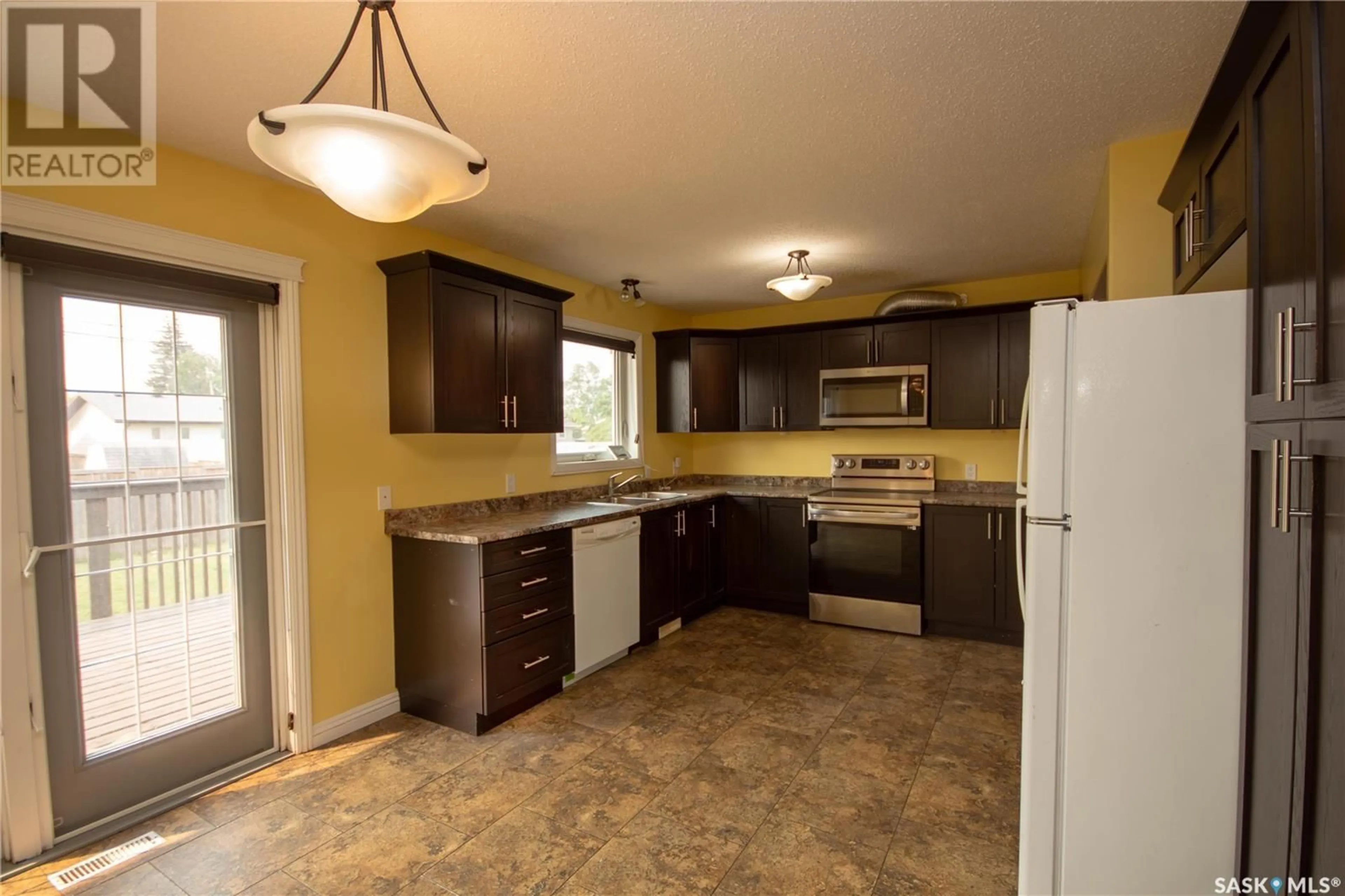 Standard kitchen, ceramic/tile floor for 141 18TH STREET, Battleford Saskatchewan S0M0E0