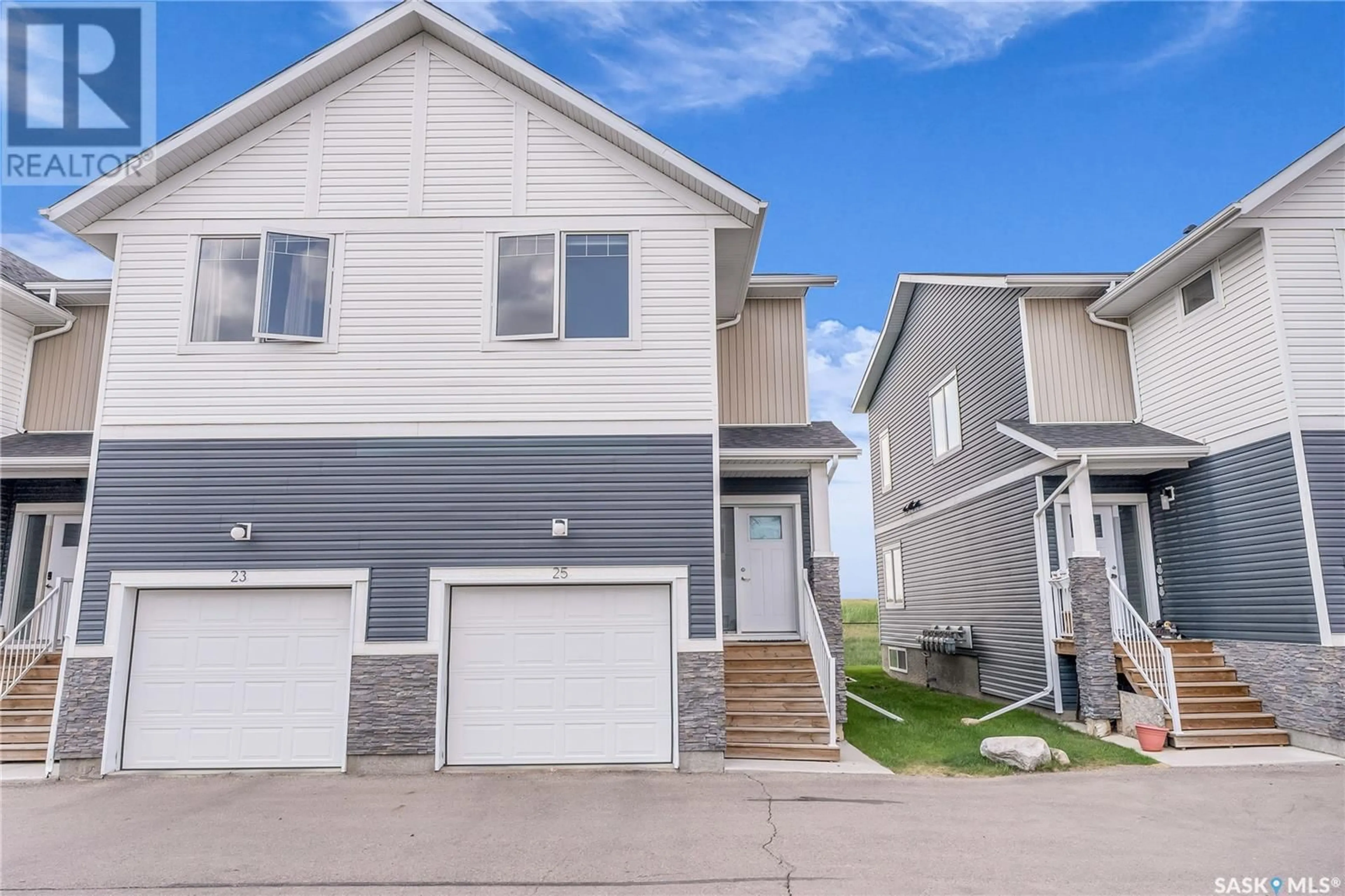 Home with vinyl exterior material, street for 510 - 25 KLOPPENBURG CRESCENT, Saskatoon Saskatchewan S7W0X8
