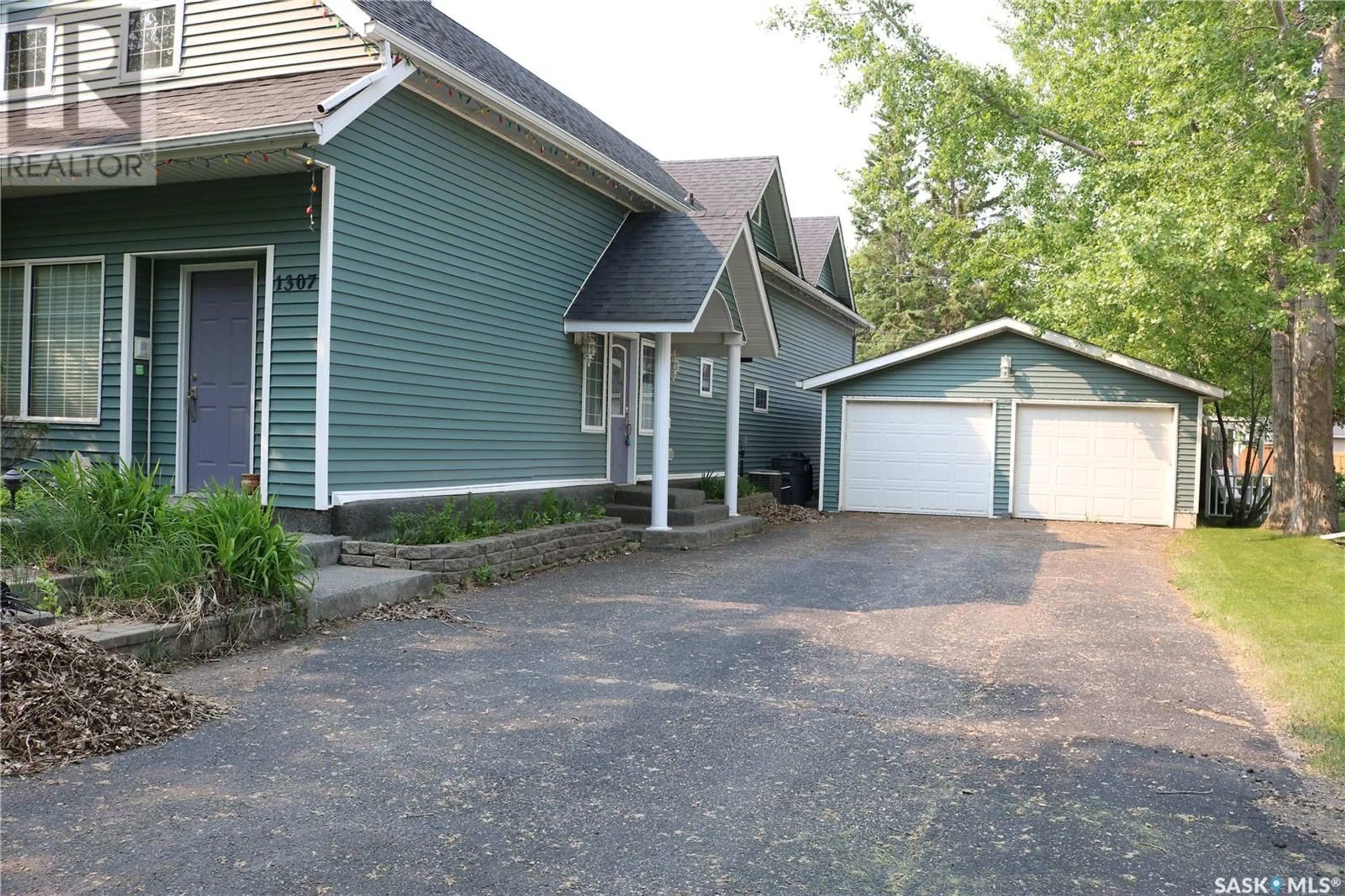 Unknown for 1307 WINDOVER AVENUE, Moosomin Saskatchewan S0G3N0