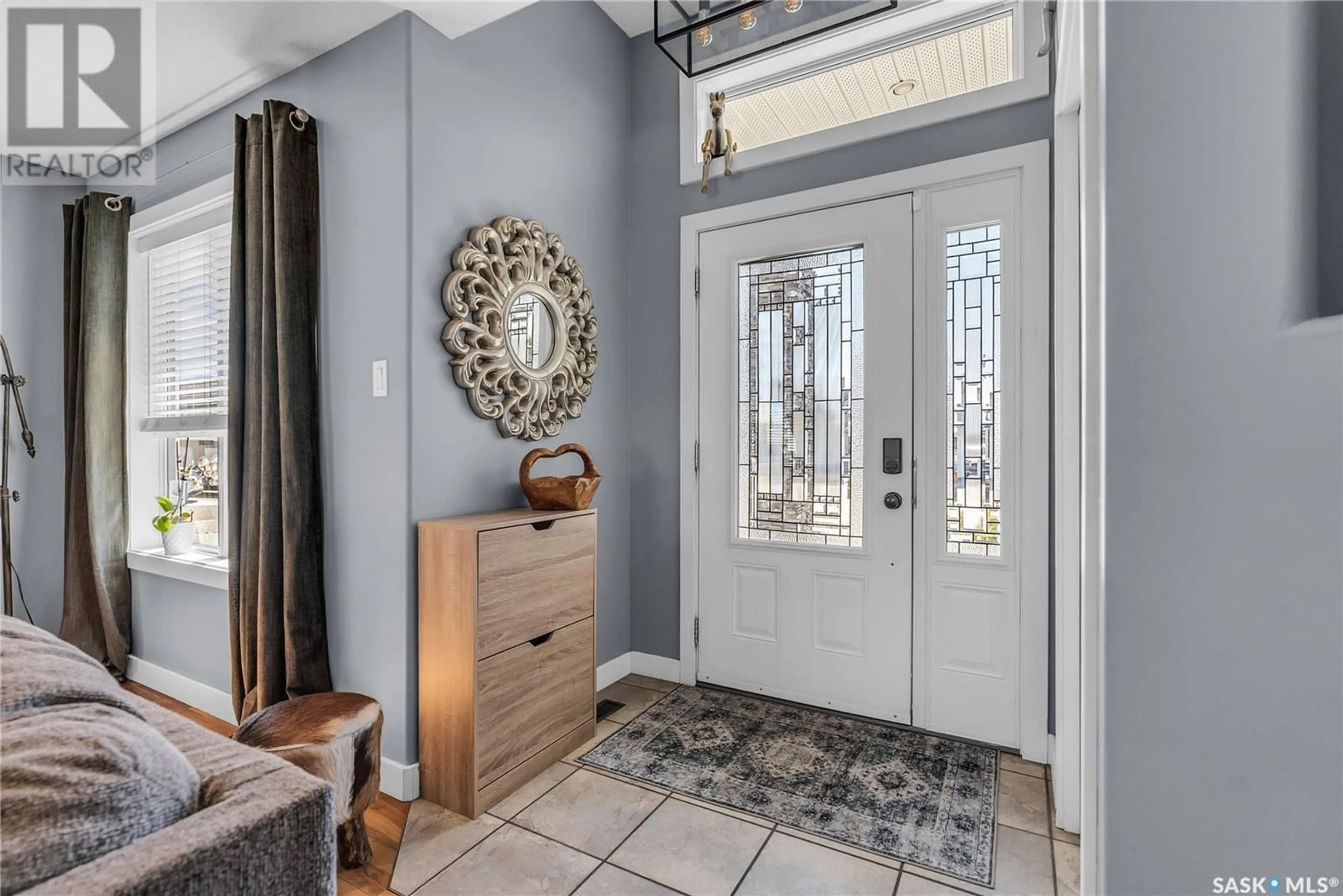 Indoor entryway for 318 LAKERIDGE DRIVE, Warman Saskatchewan S0K0A1