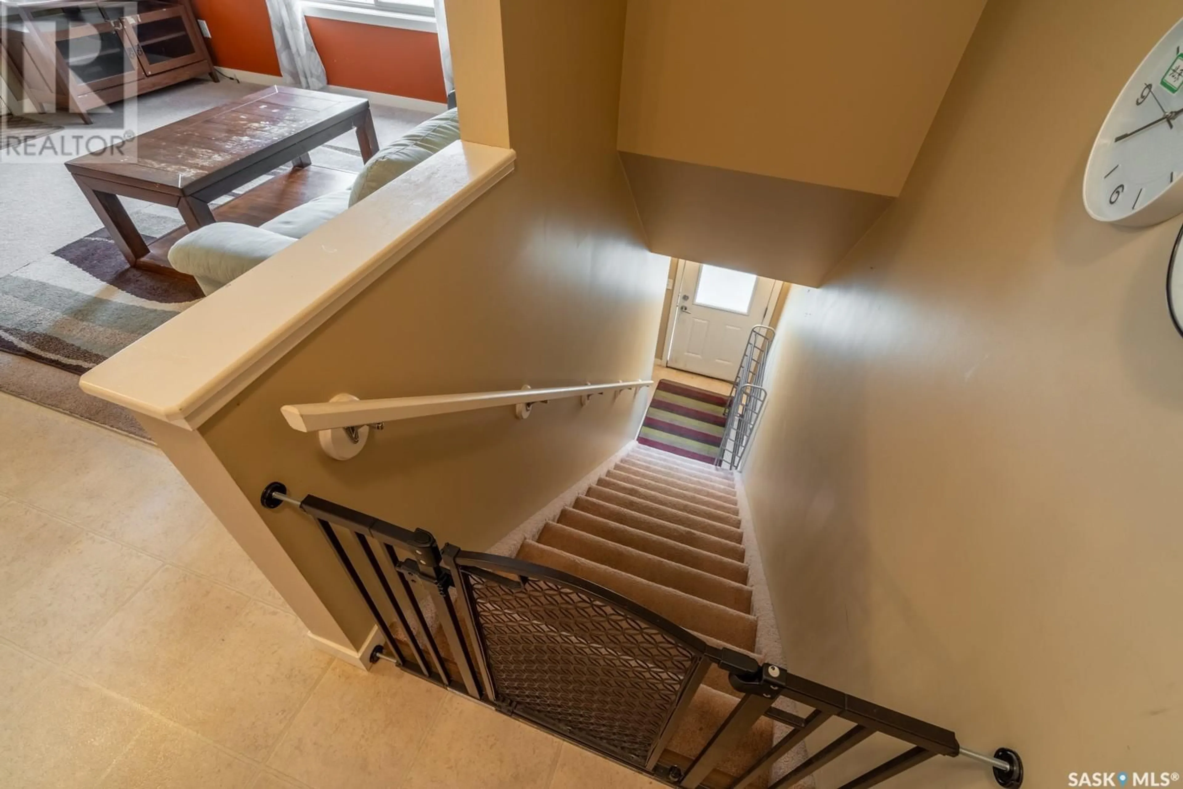 Stairs for 46 - 5027 JAMES HILL ROAD, Regina Saskatchewan S4W0B9