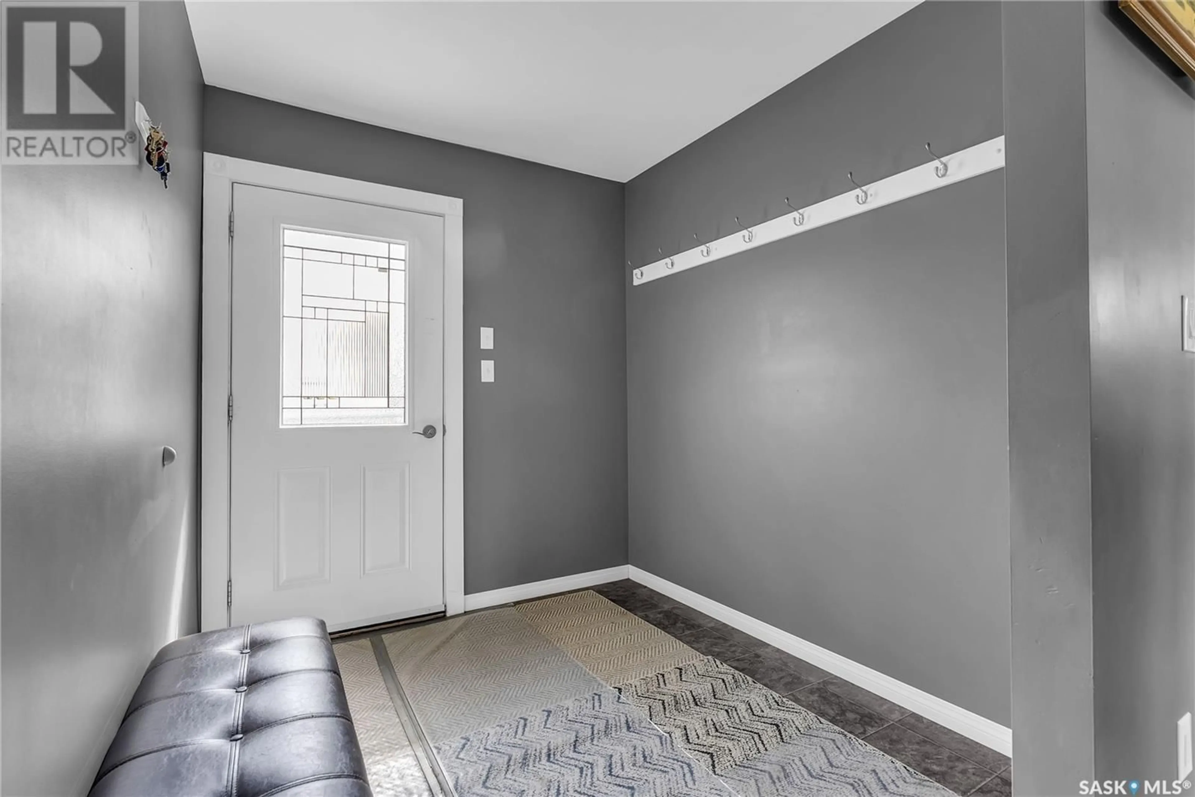 Indoor entryway for PRITCHARD ACREAGE, Morris Rm No. 312 Saskatchewan S0K0C0