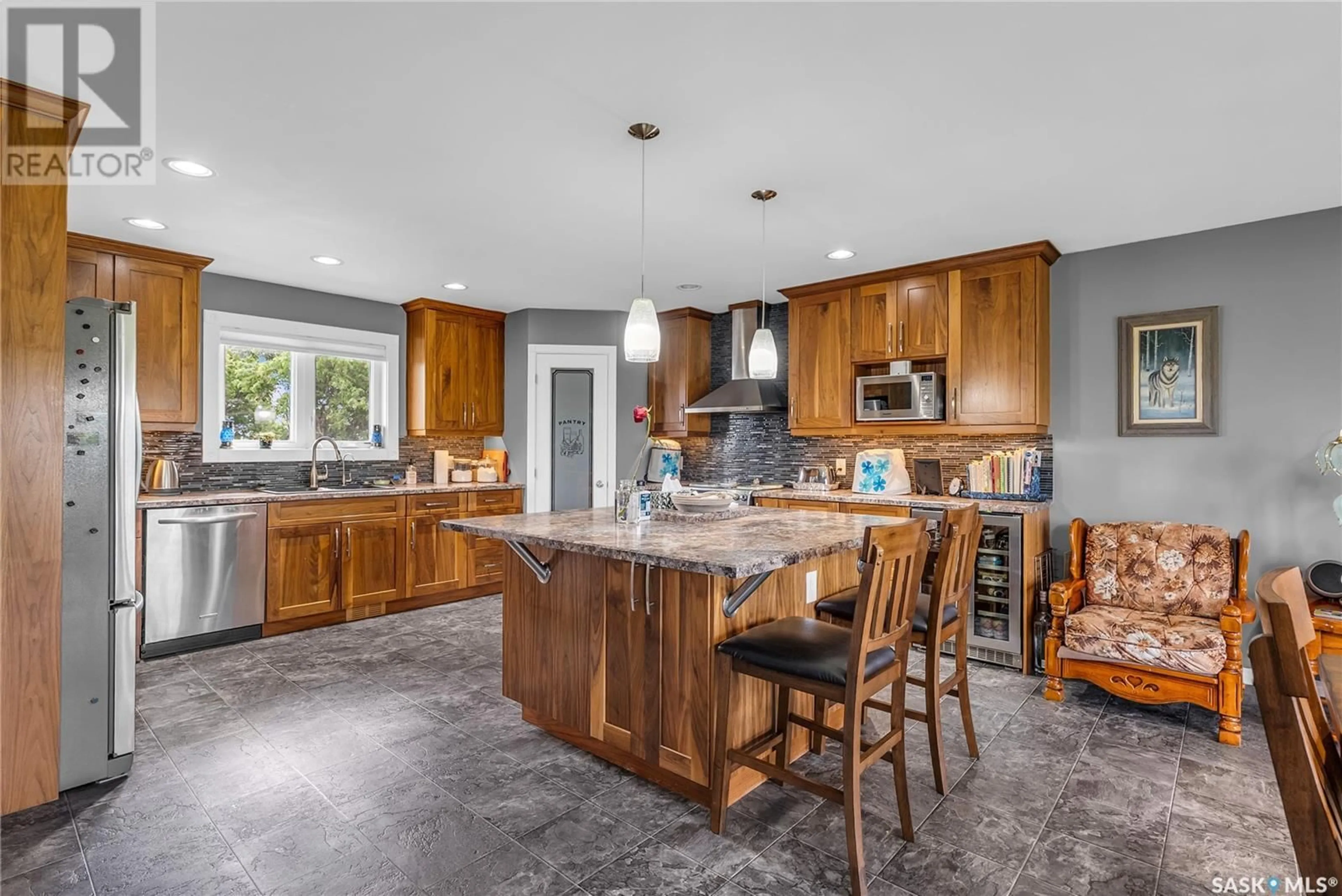 Open concept kitchen, ceramic/tile floor for PRITCHARD ACREAGE, Morris Rm No. 312 Saskatchewan S0K0C0