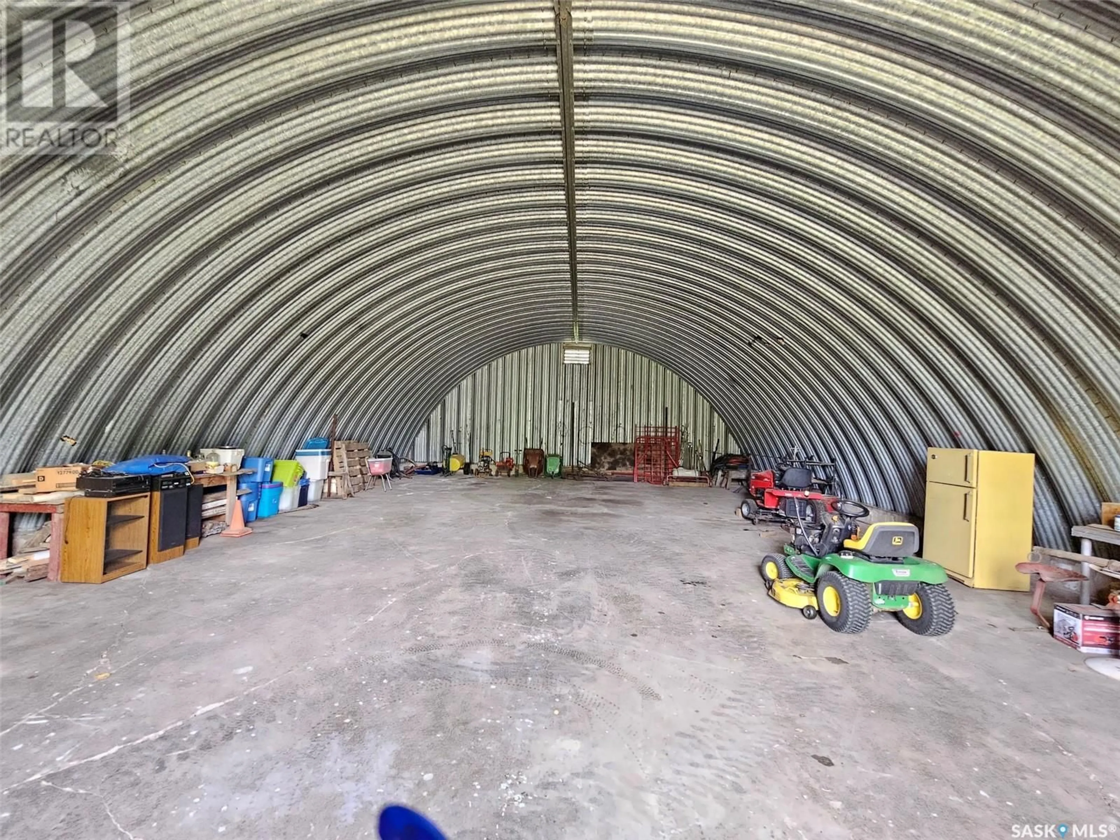 Indoor garage for ACREAGE, Moose Creek Rm No. 33 Saskatchewan S0C0A0