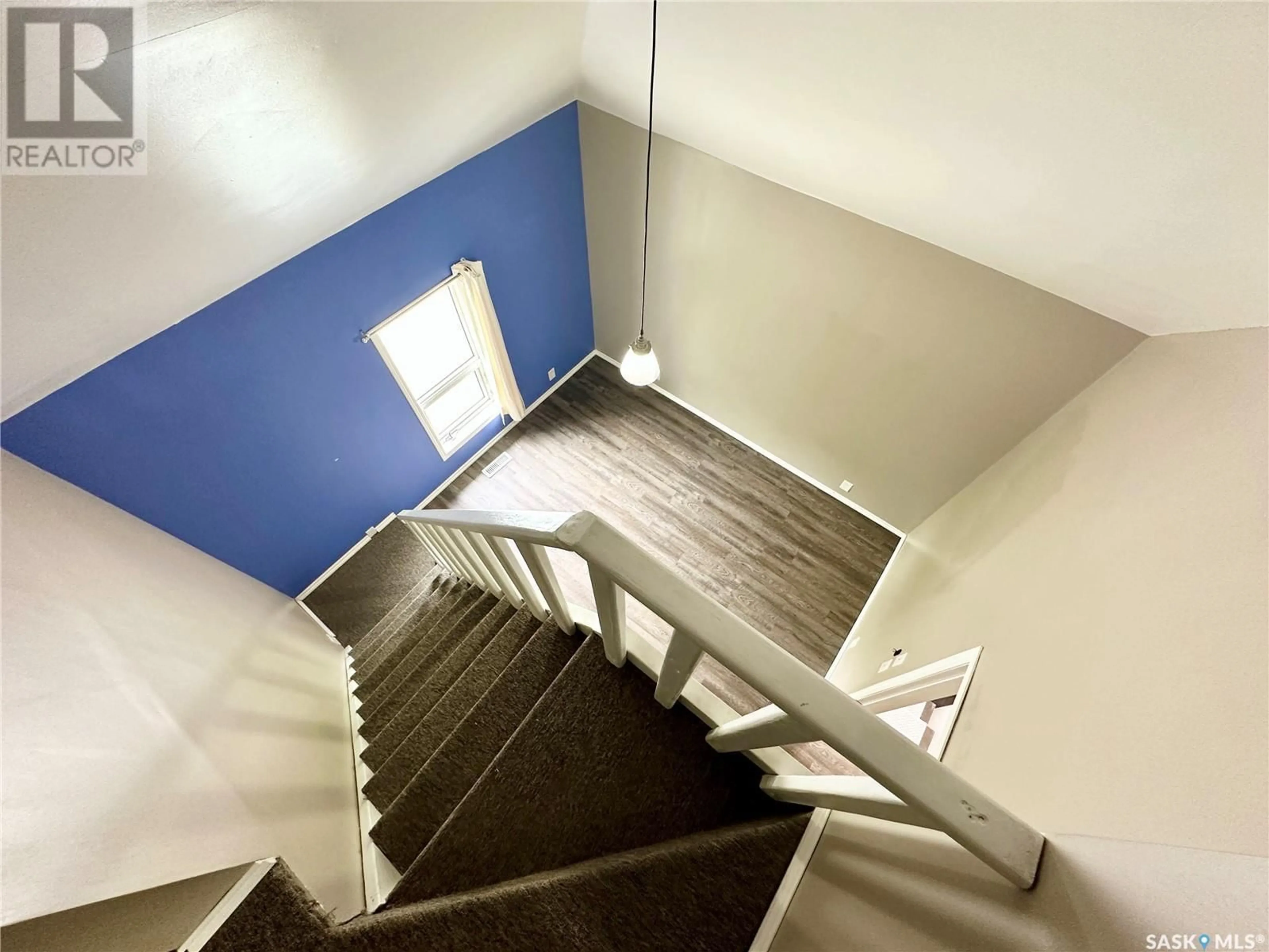 Stairs for 125 9TH STREET, Weyburn Saskatchewan S4H1E8