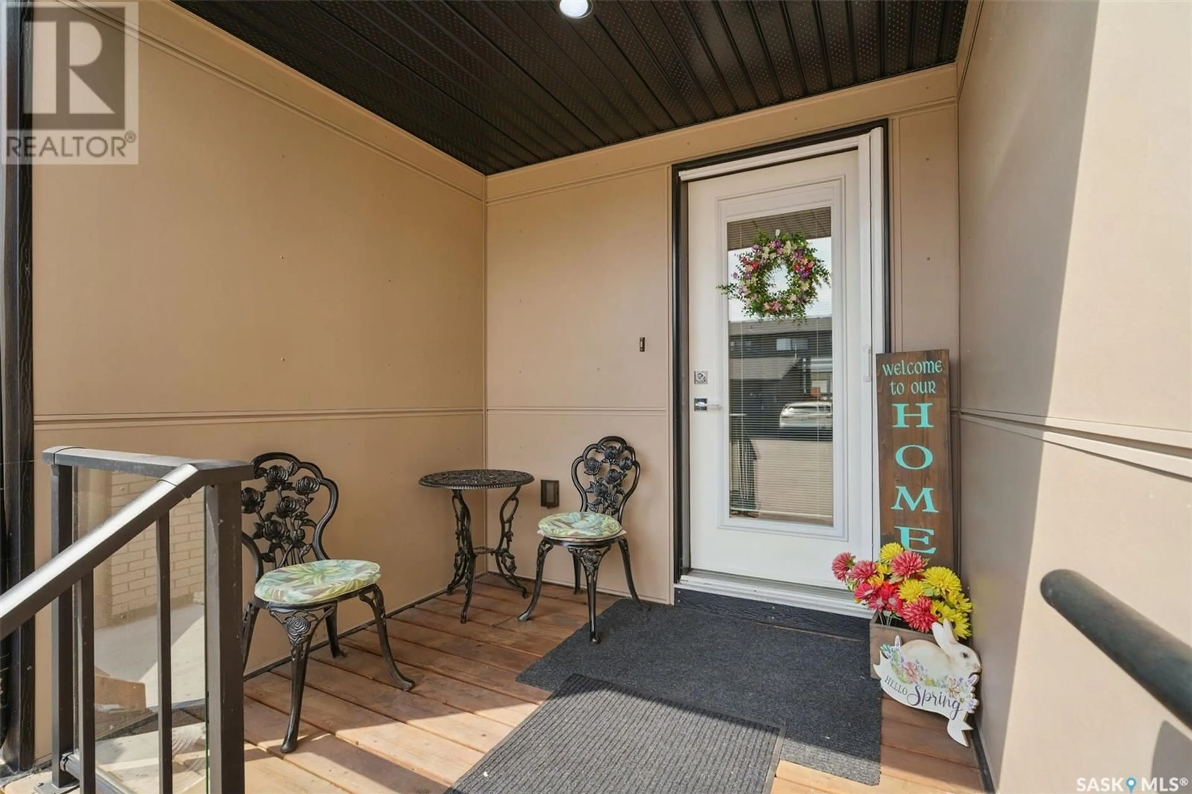 Indoor entryway for 10 619 EVERGREEN BOULEVARD, Saskatoon Saskatchewan S7W0Y7