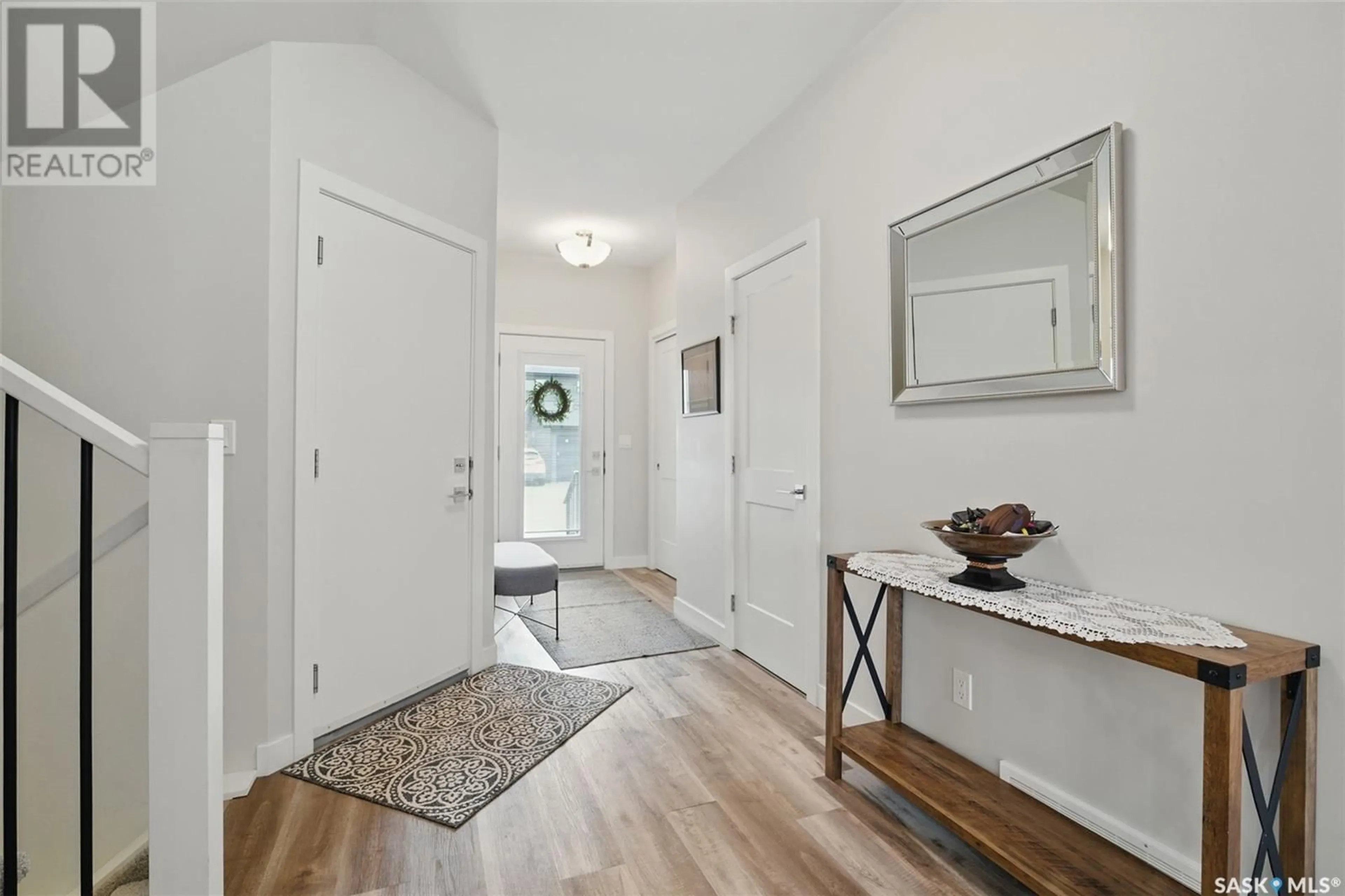 Indoor entryway for 10 619 EVERGREEN BOULEVARD, Saskatoon Saskatchewan S7W0Y7