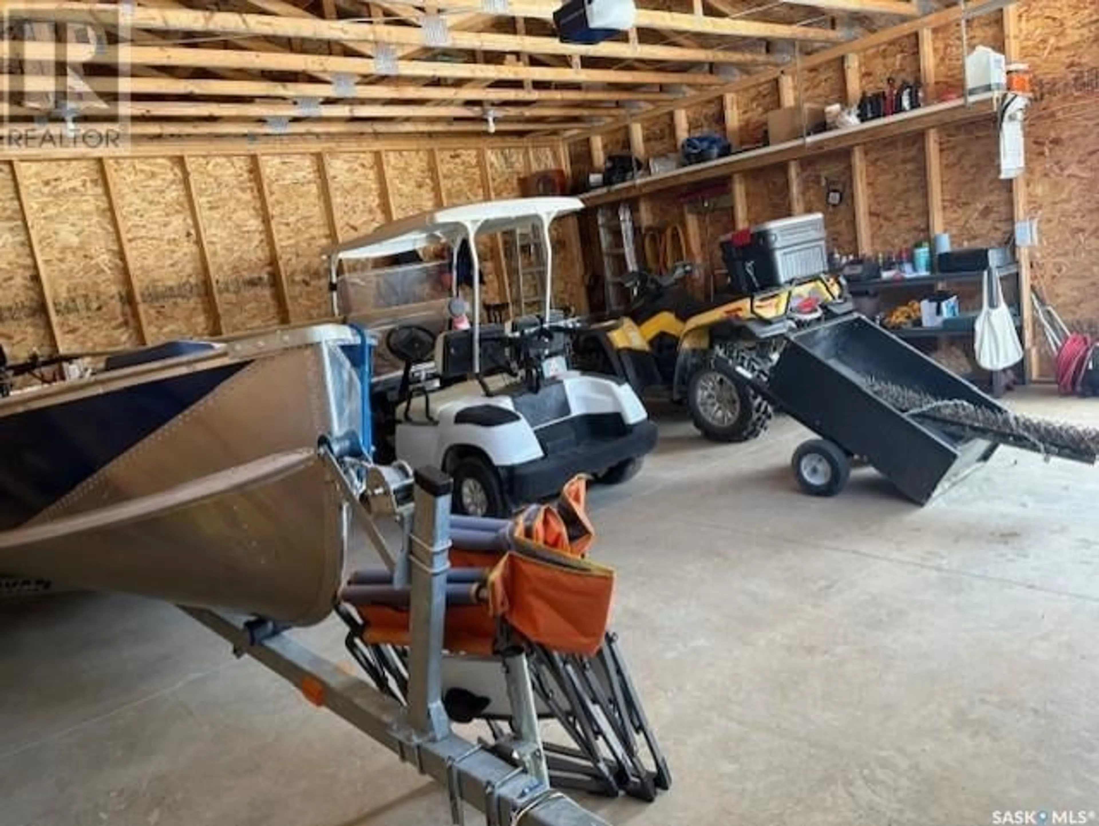 Indoor garage for 1622 WAWASKASIW LANE, Turtle Lake Saskatchewan S0M1J0