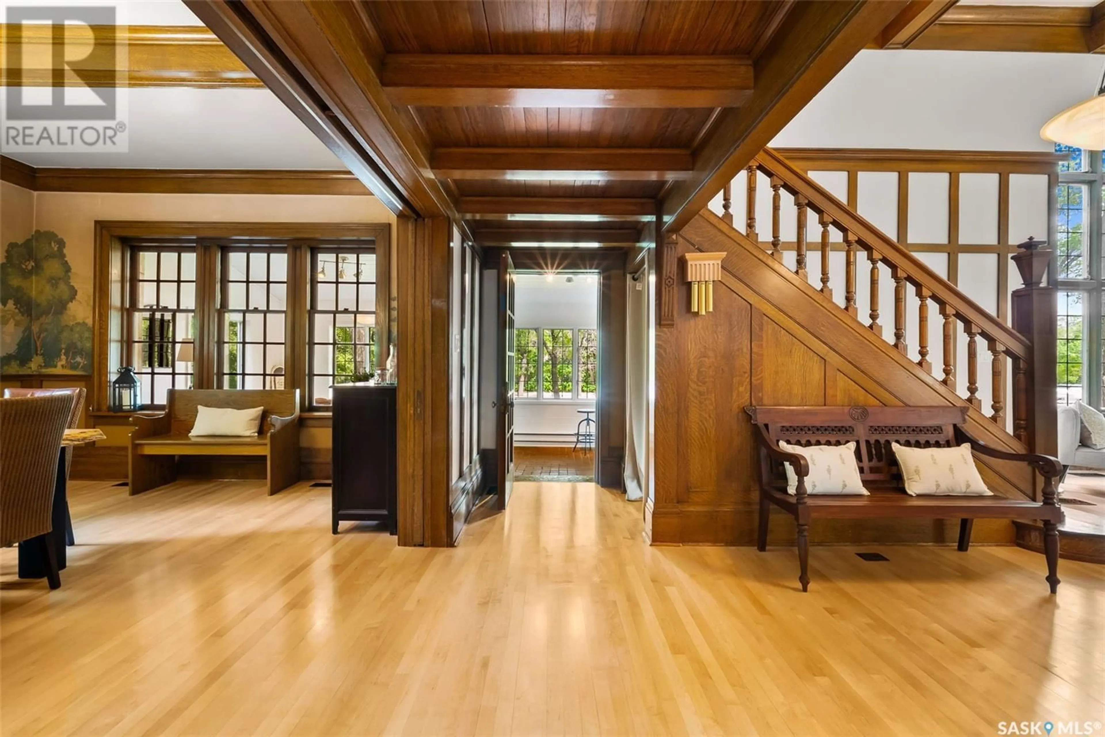 Indoor foyer for 2930 ALBERT STREET, Regina Saskatchewan S4S3N6