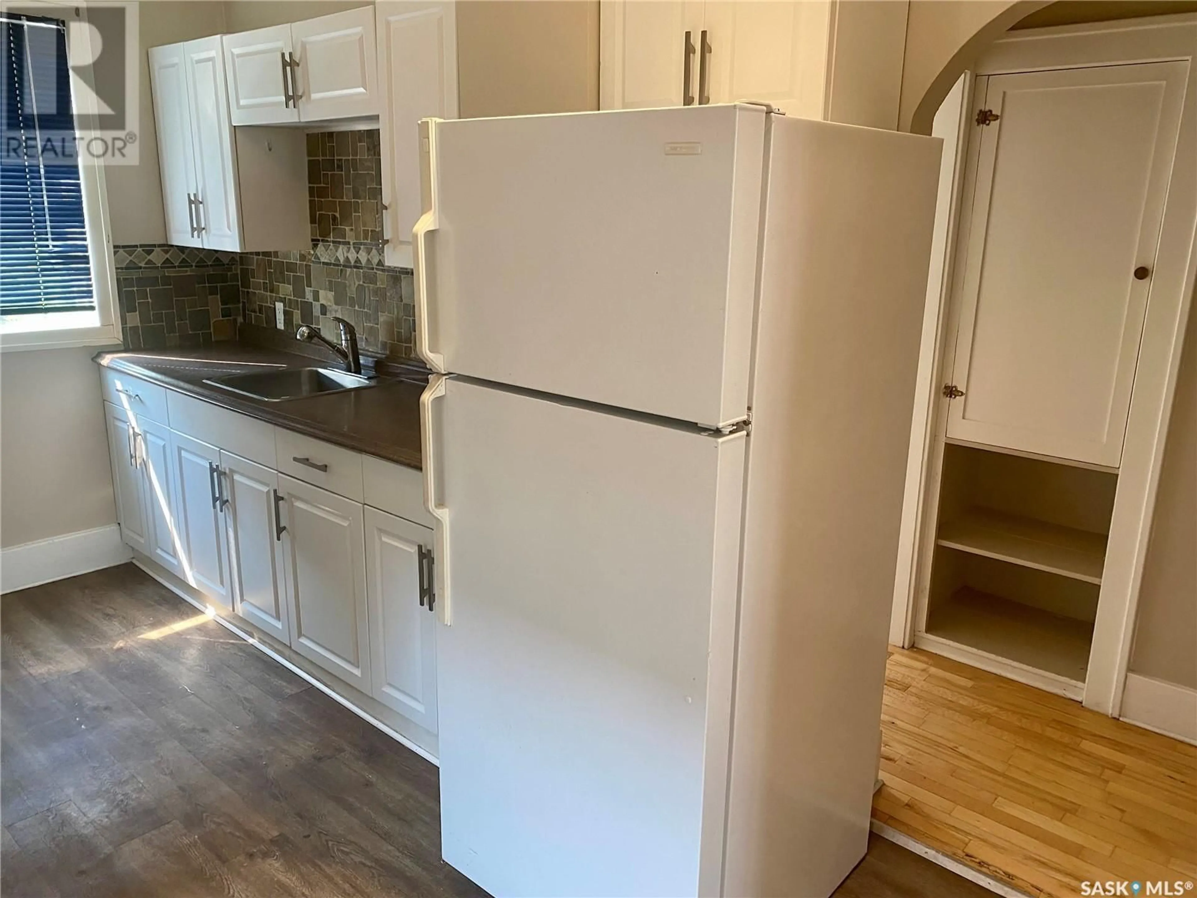 Standard kitchen, unknown for 2630 ATKINSON STREET, Regina Saskatchewan S4N3X9