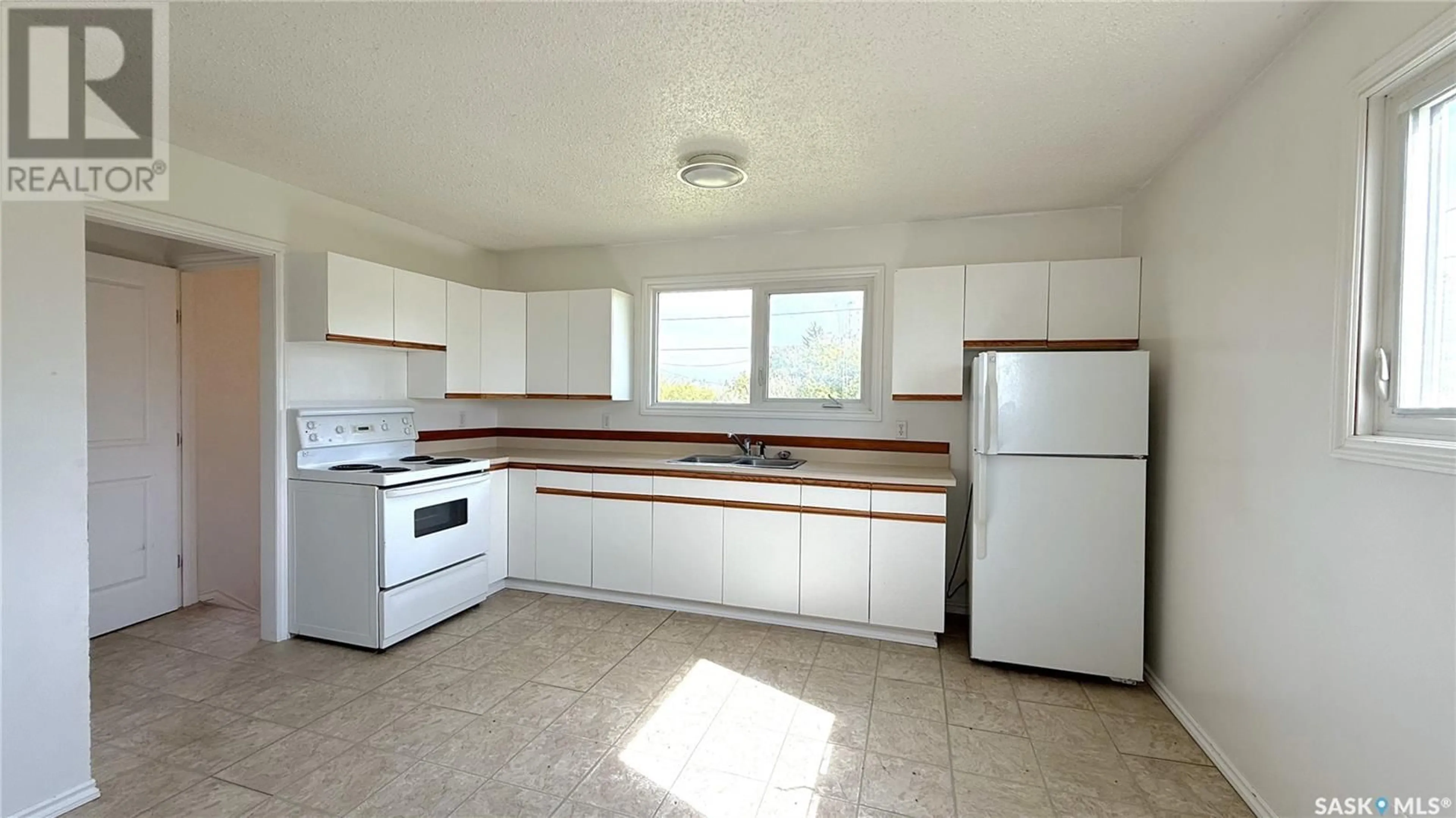 Standard kitchen, unknown for 206 6TH STREET, Rosemount Rm No. 378 Saskatchewan S0K0V0