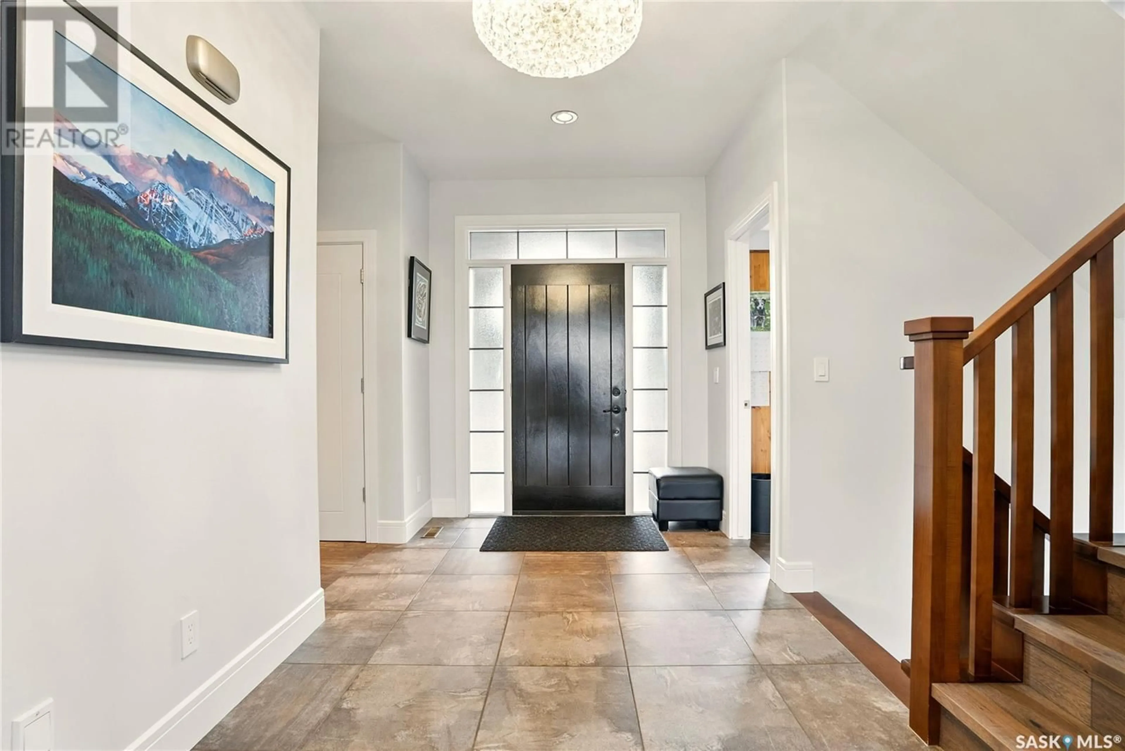 Indoor entryway for 1726 POHORECKY RISE, Saskatoon Saskatchewan S7W0J1