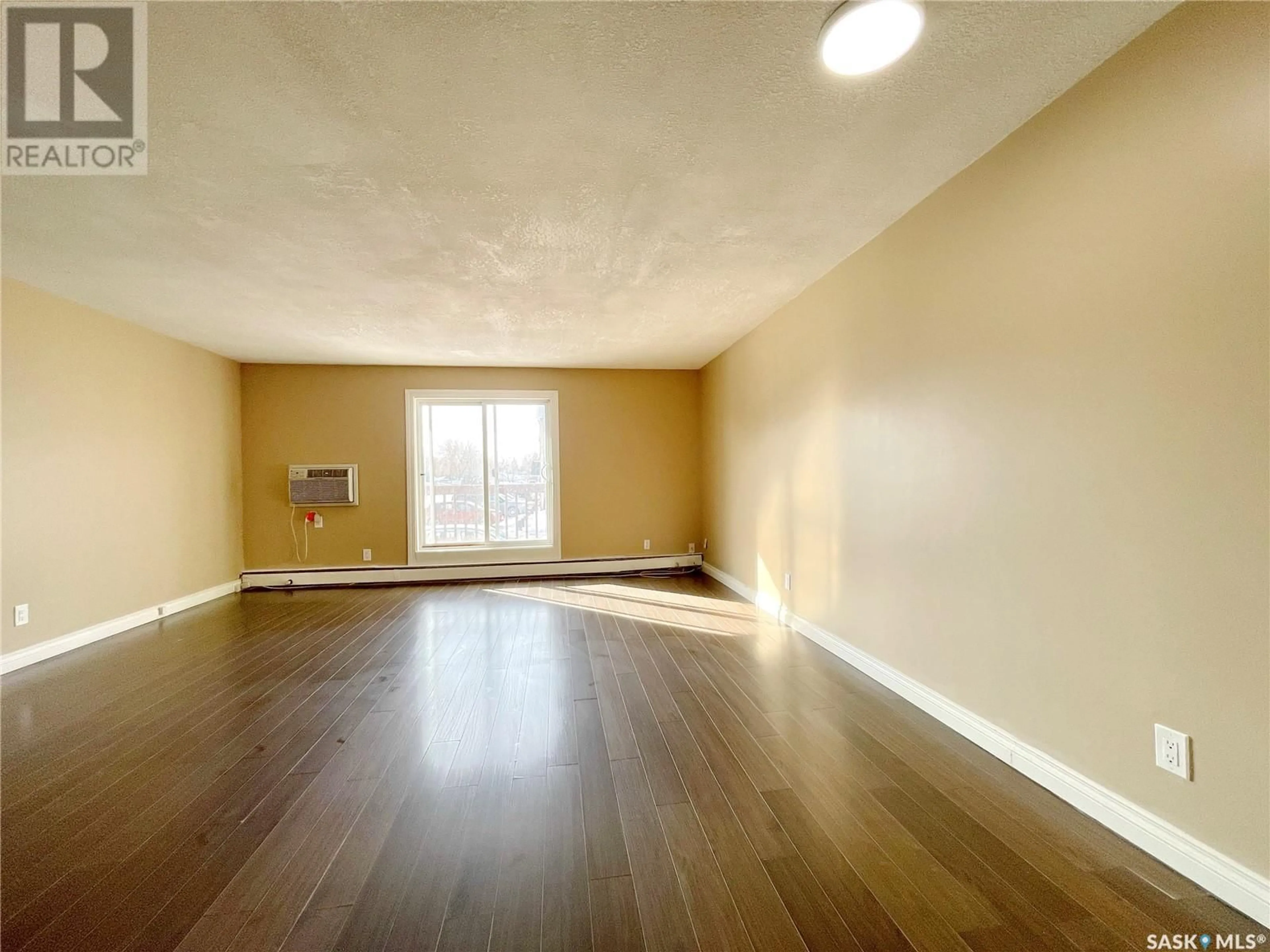 A pic of a room for 205 - 522 X AVENUE S, Saskatoon Saskatchewan S7M4X9