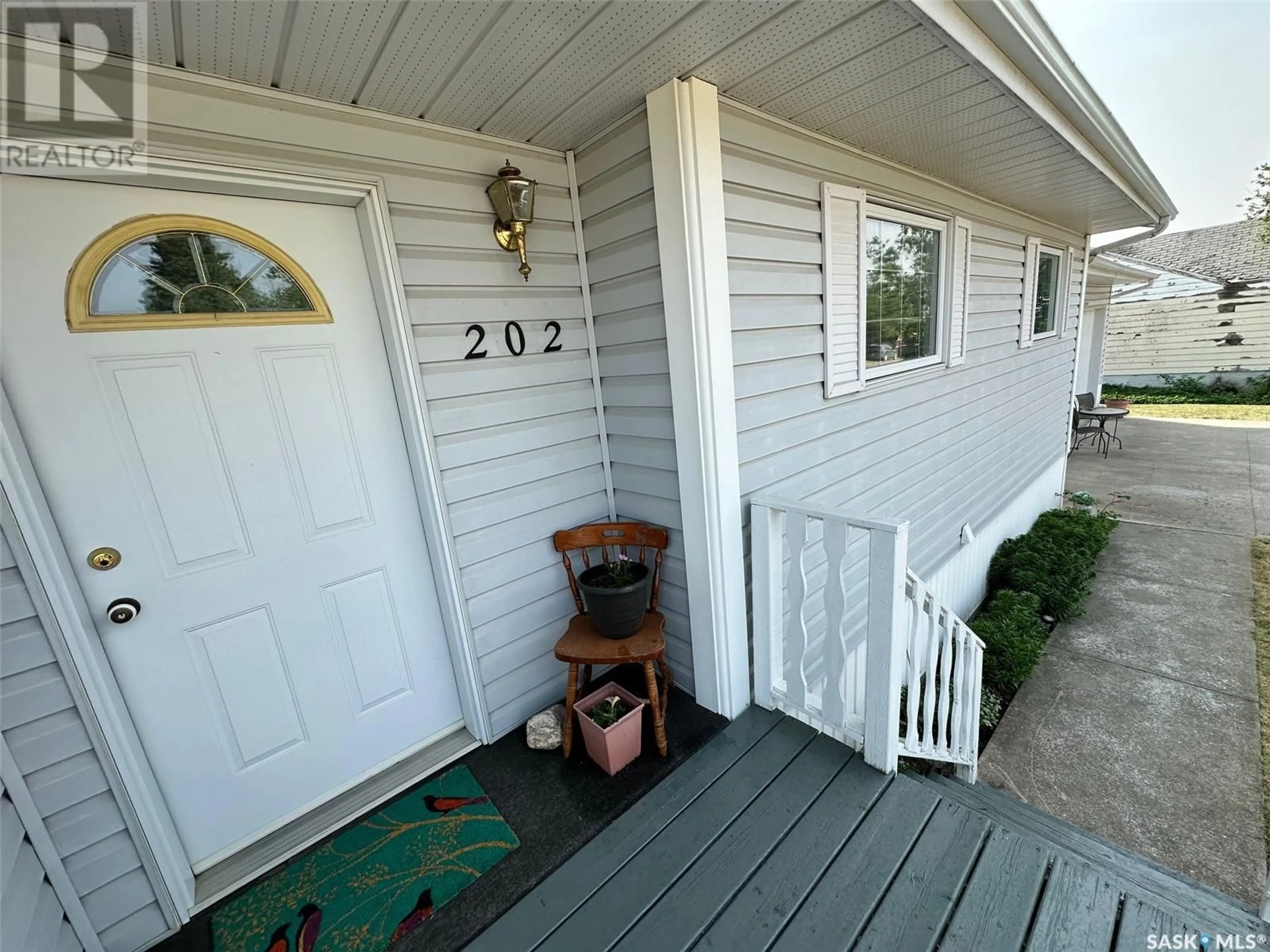 Indoor entryway for 202 HAMJEA STREET, Hudson Bay Saskatchewan S0E0Y0